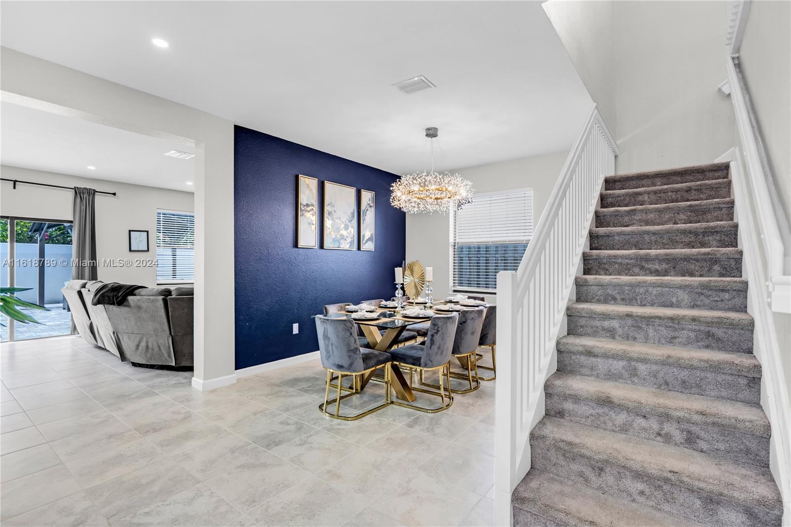 VIA VENTURA NEIGHBORHOOD - Residential