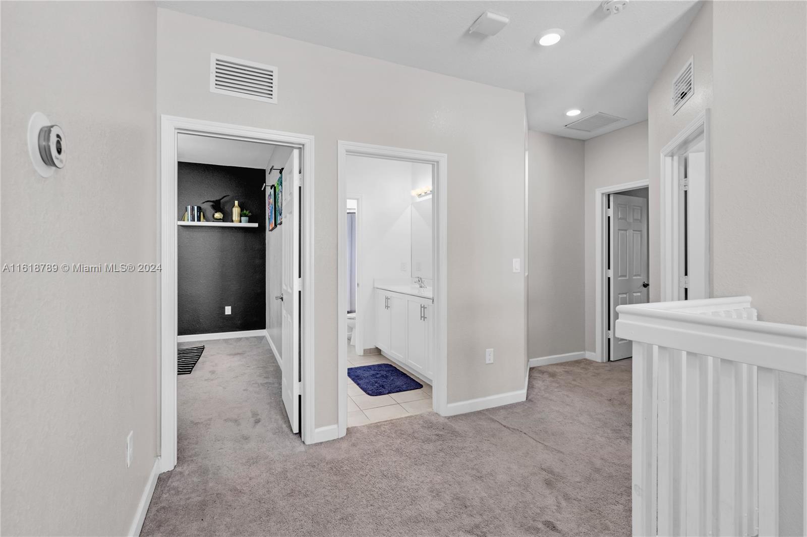 VIA VENTURA NEIGHBORHOOD - Residential