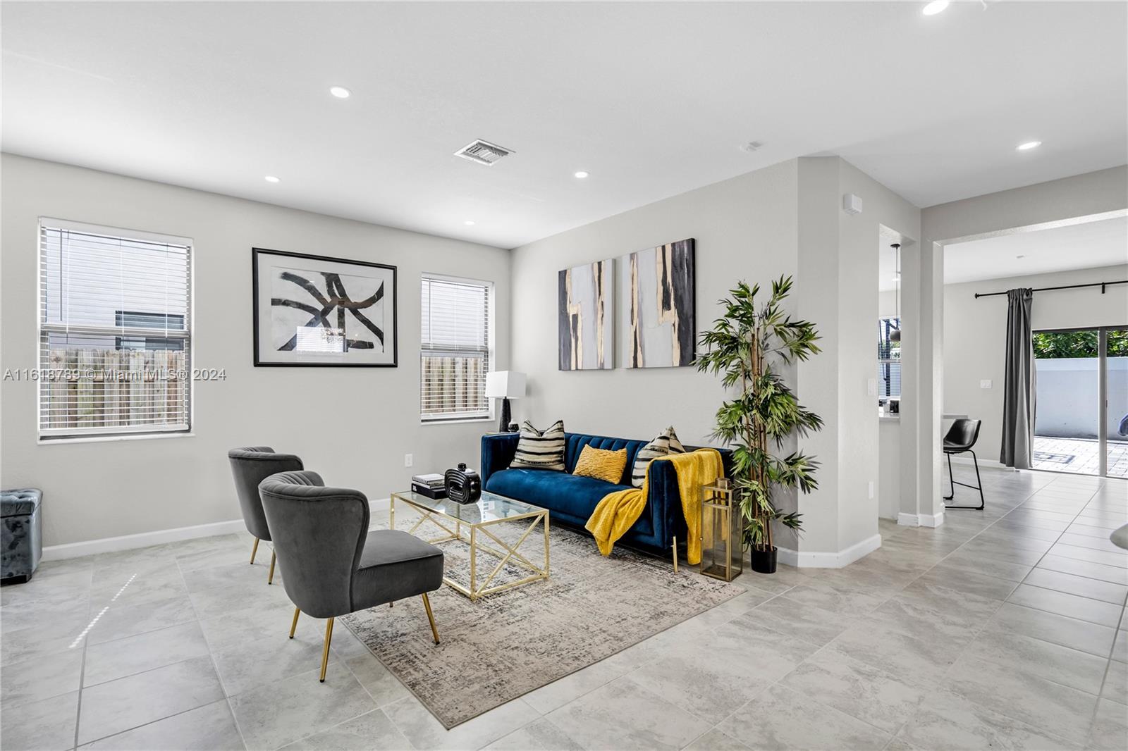 VIA VENTURA NEIGHBORHOOD - Residential