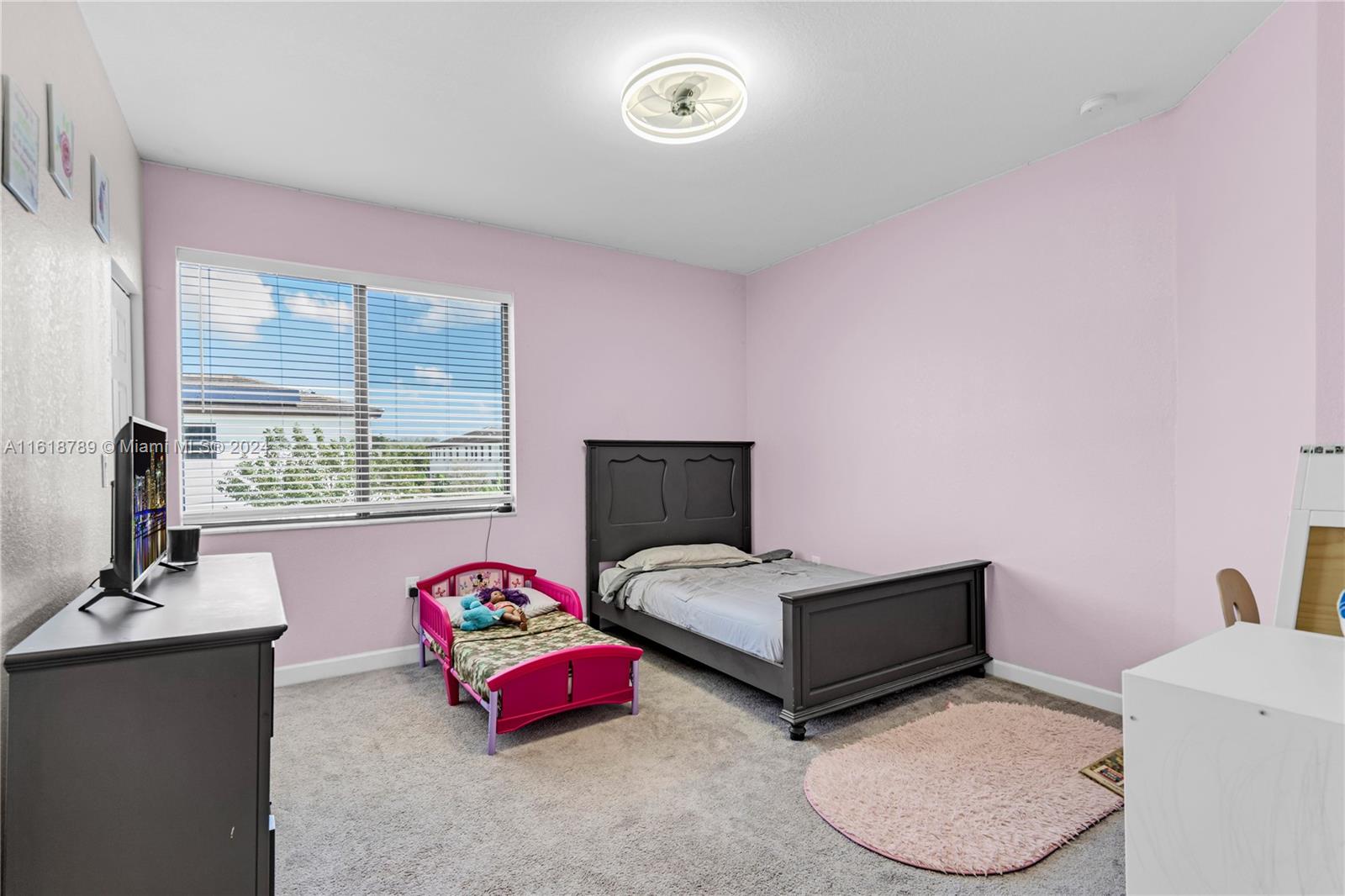 VIA VENTURA NEIGHBORHOOD - Residential
