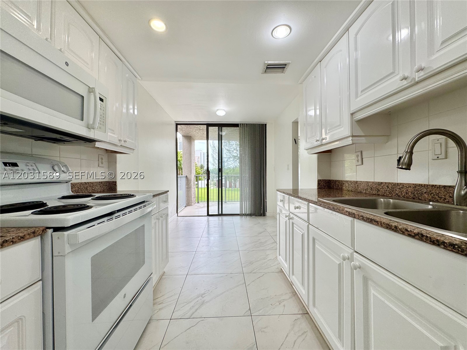 FAIRVIEW HOUSE CONDO - Residential