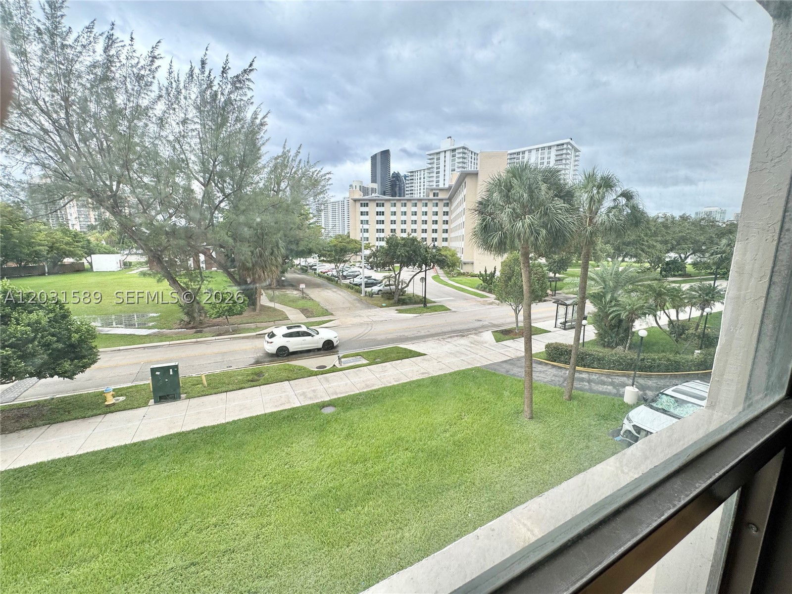 FAIRVIEW HOUSE CONDO - Residential