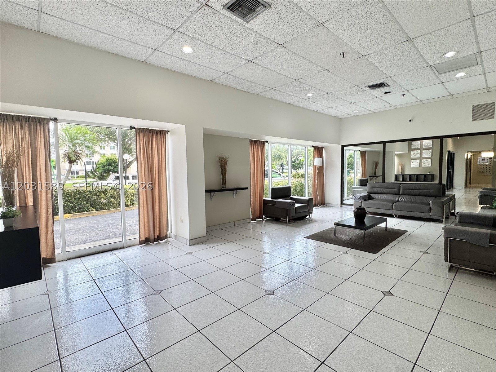 FAIRVIEW HOUSE CONDO - Residential