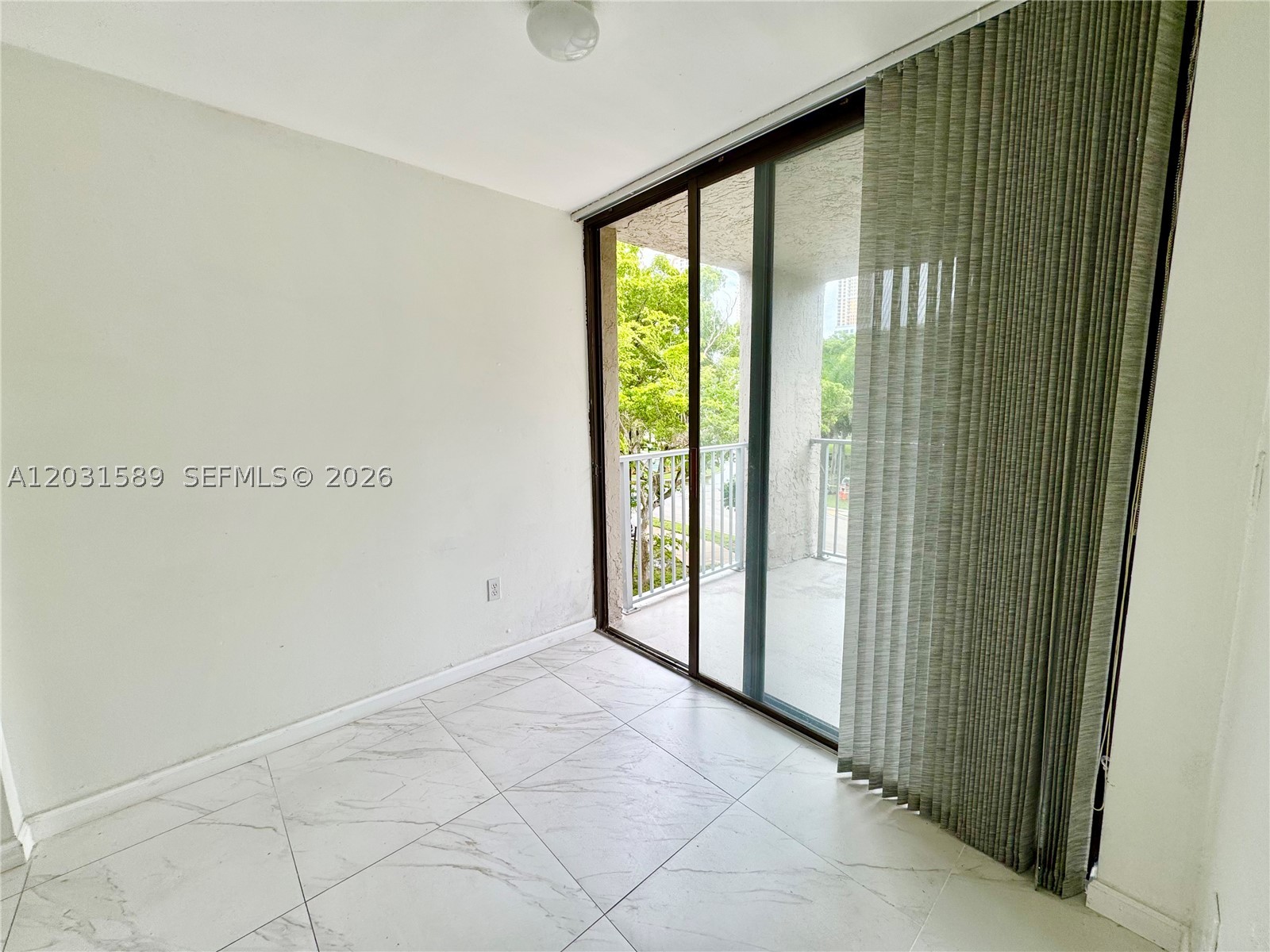 FAIRVIEW HOUSE CONDO - Residential