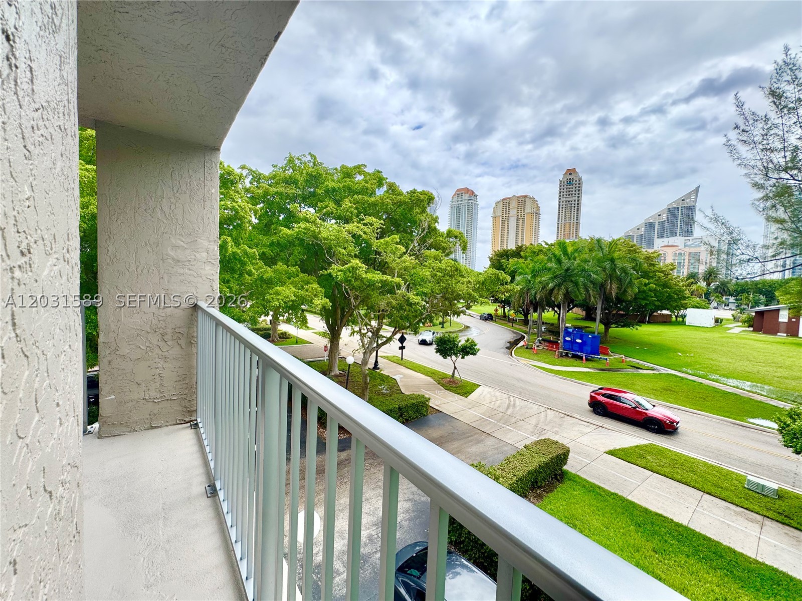 FAIRVIEW HOUSE CONDO - Residential