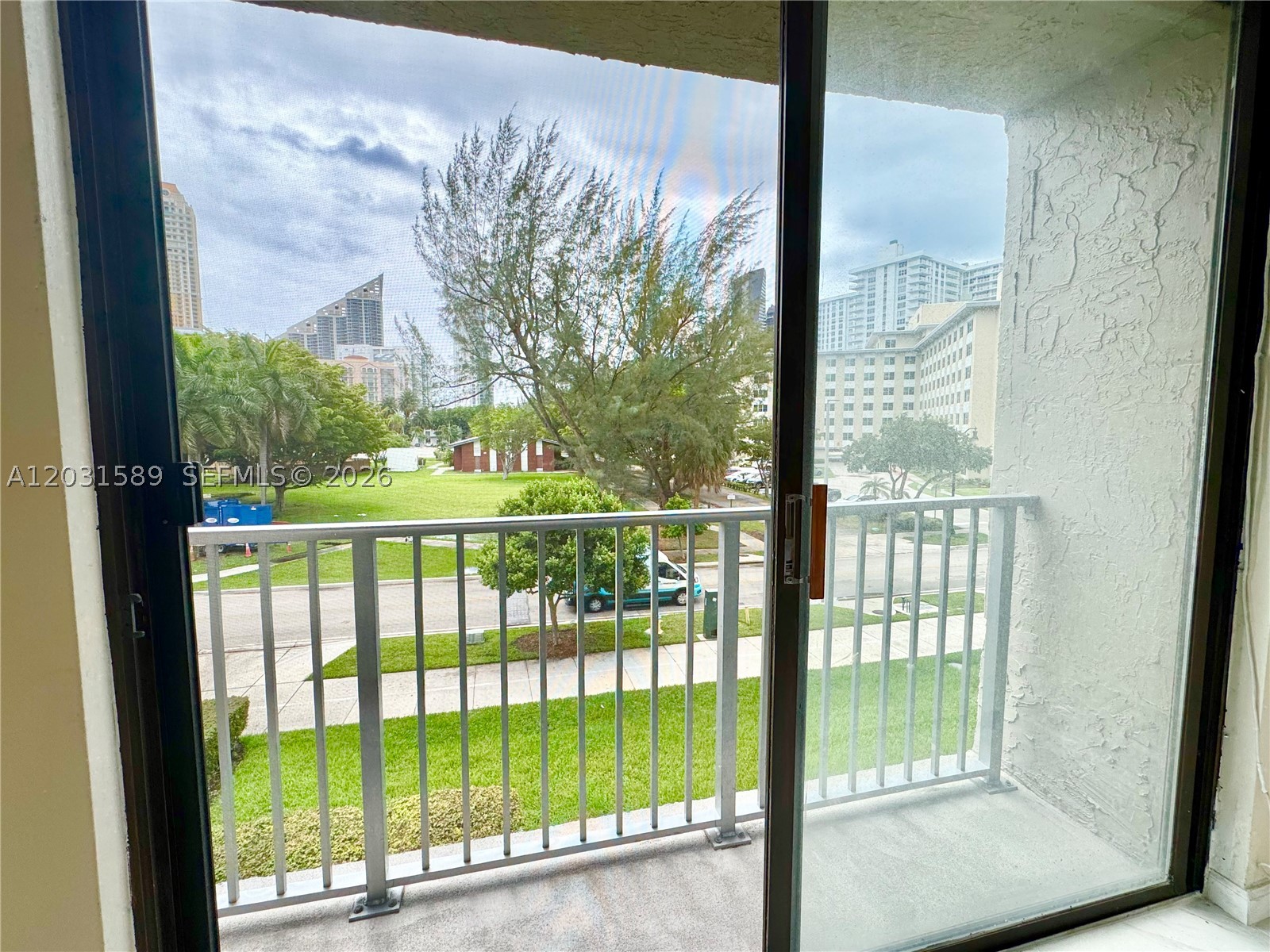 FAIRVIEW HOUSE CONDO - Residential