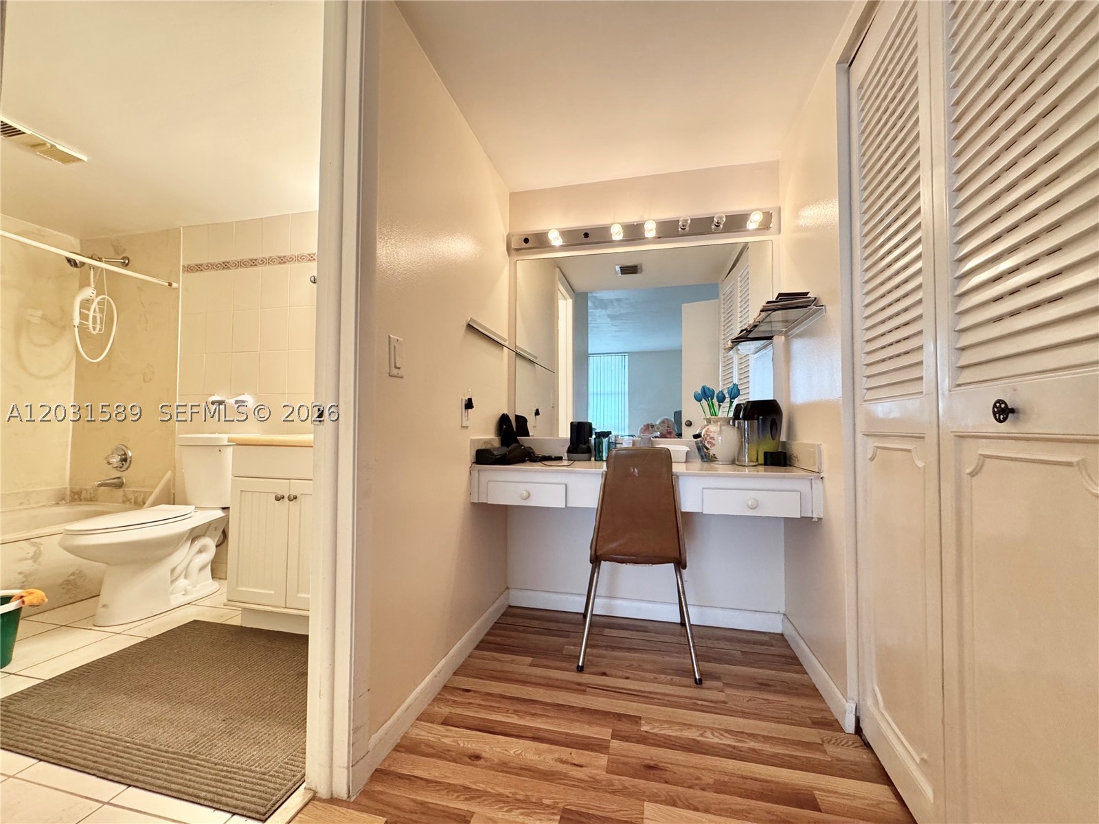 FAIRVIEW HOUSE CONDO - Residential