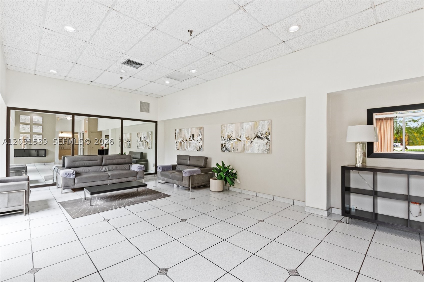 FAIRVIEW HOUSE CONDO - Residential