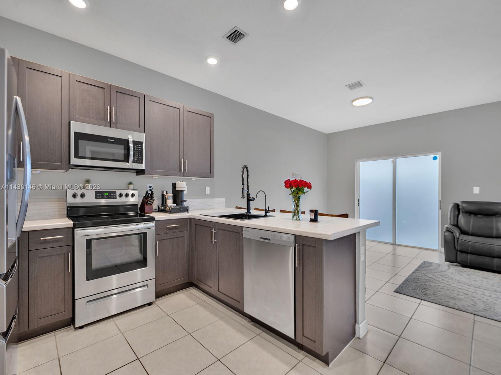 HOMESTEAD PARK OF COMMERC - Residential