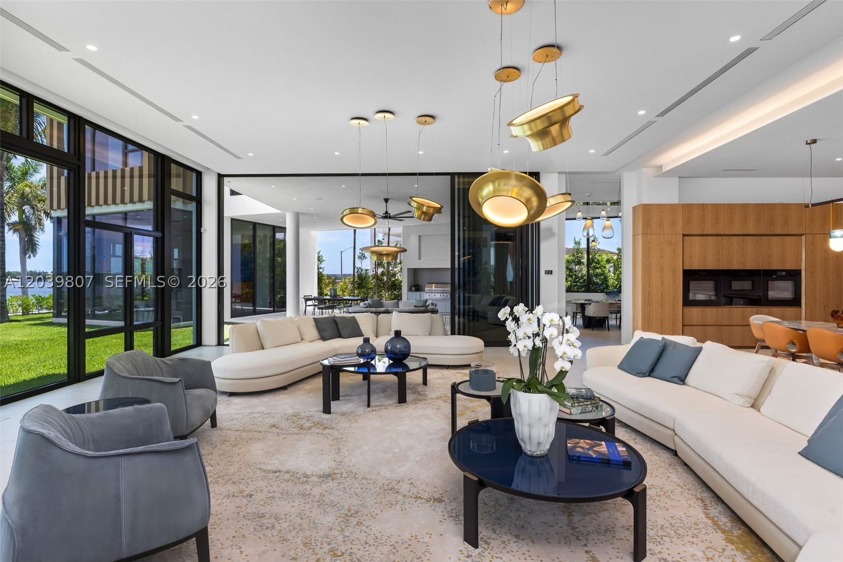 BEACH SHORES - Residential