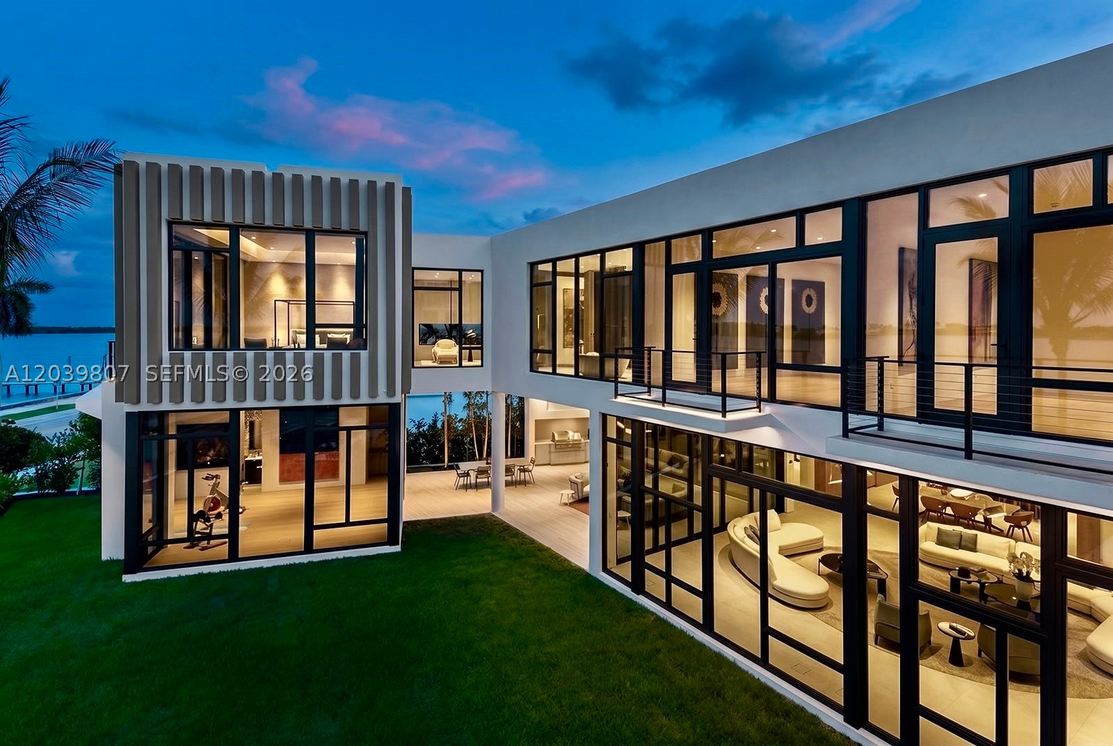 BEACH SHORES - Residential