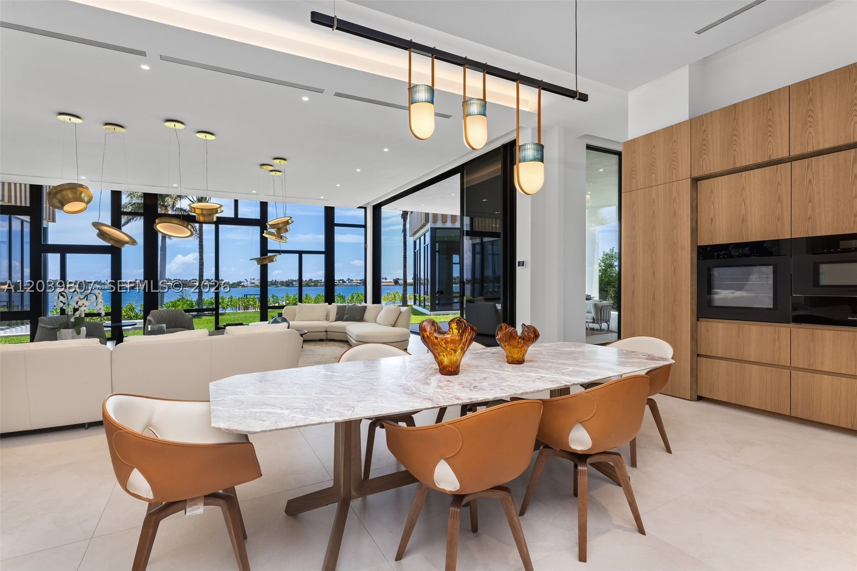 BEACH SHORES - Residential