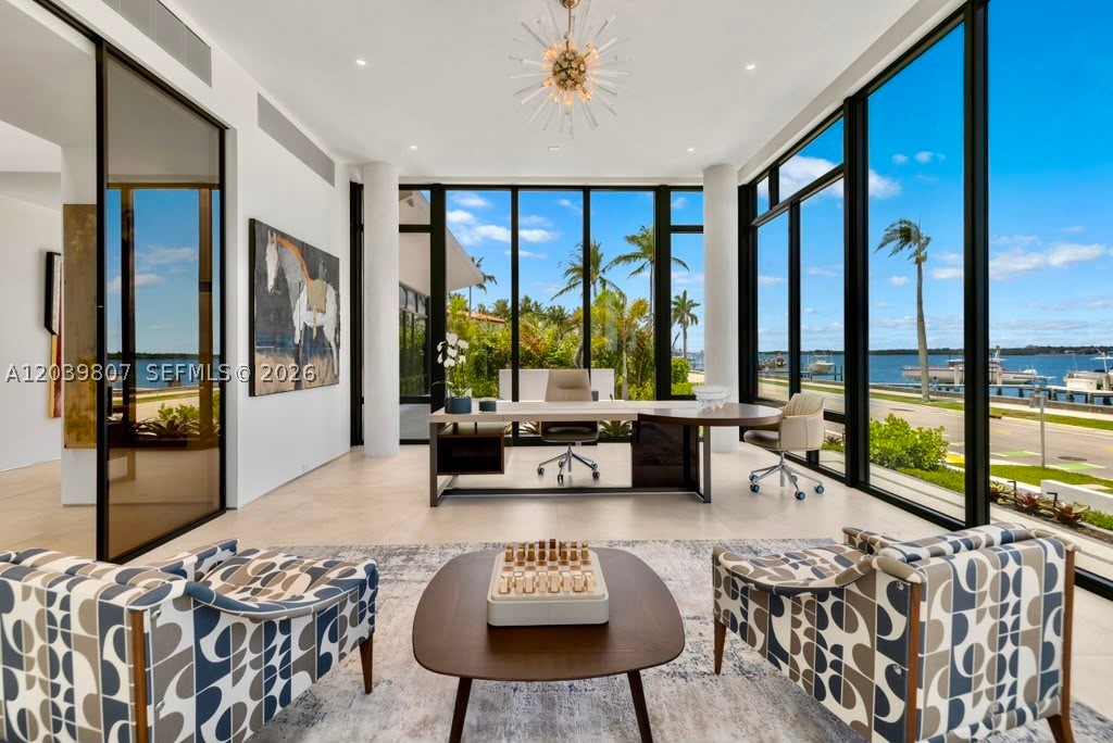 BEACH SHORES - Residential