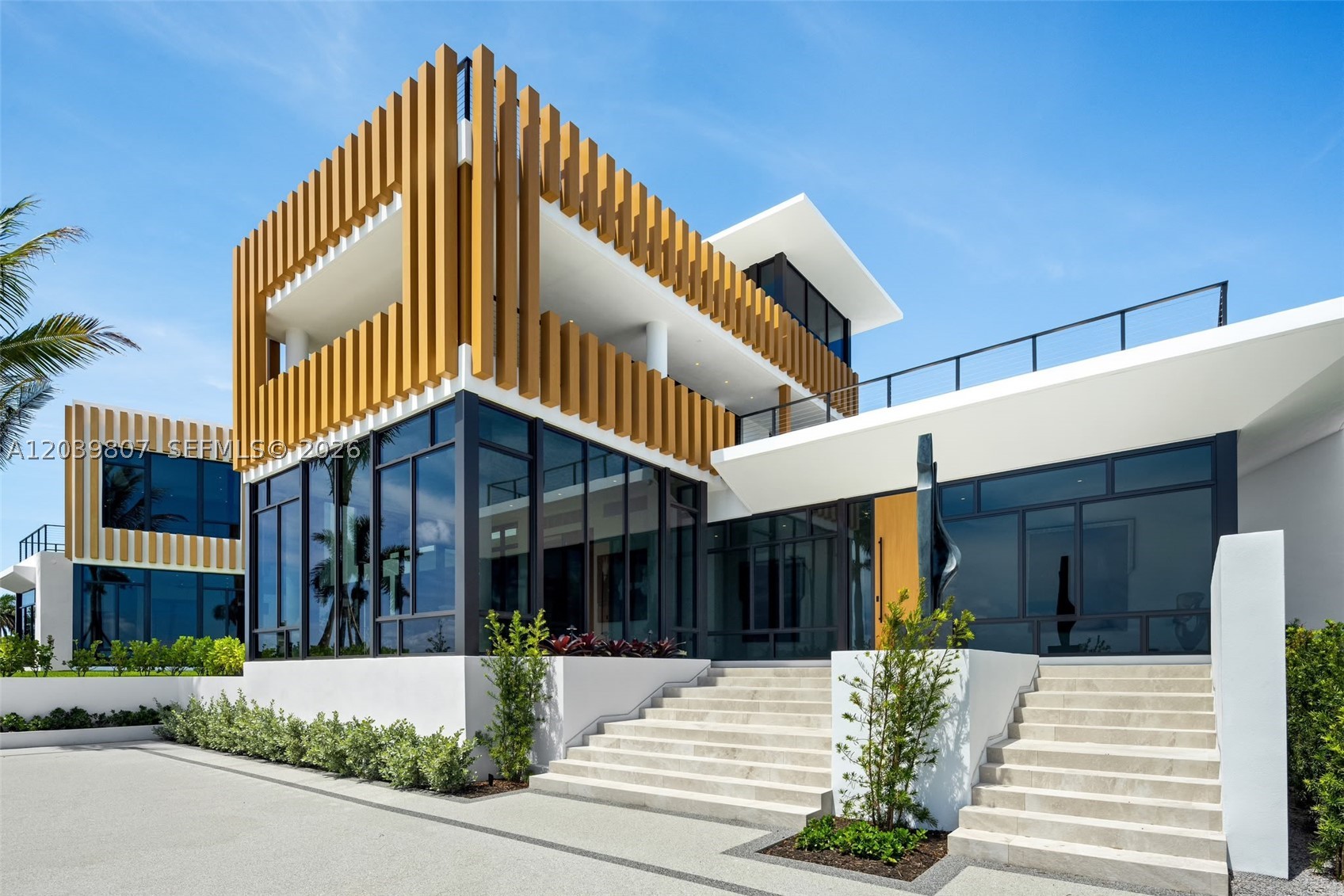 BEACH SHORES - Residential