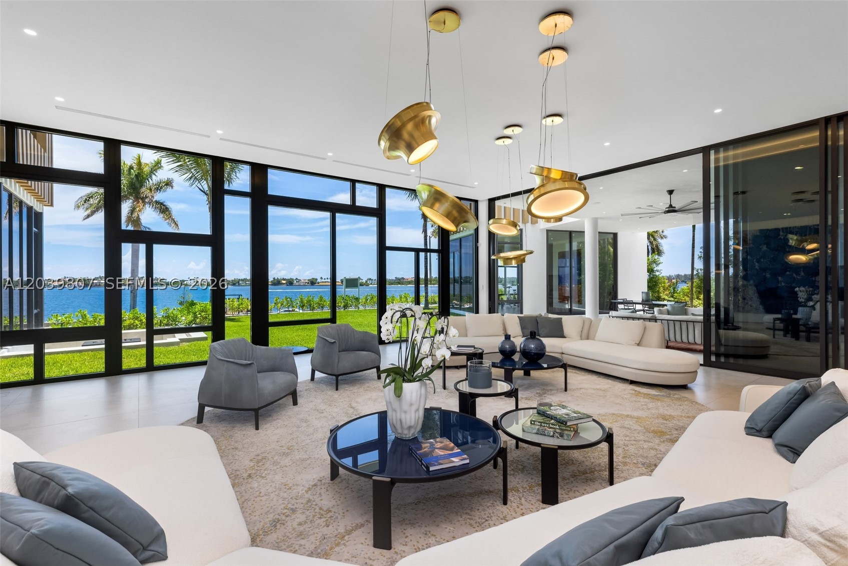 BEACH SHORES - Residential