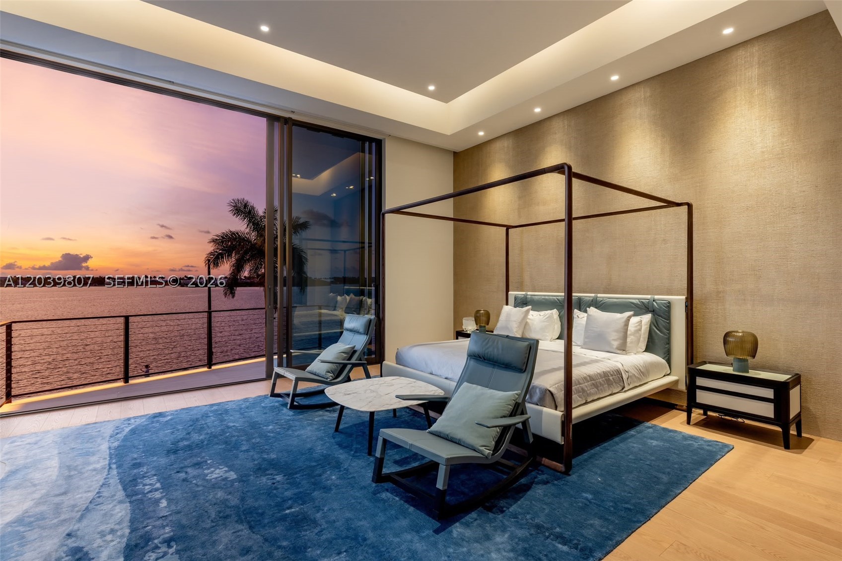 BEACH SHORES - Residential