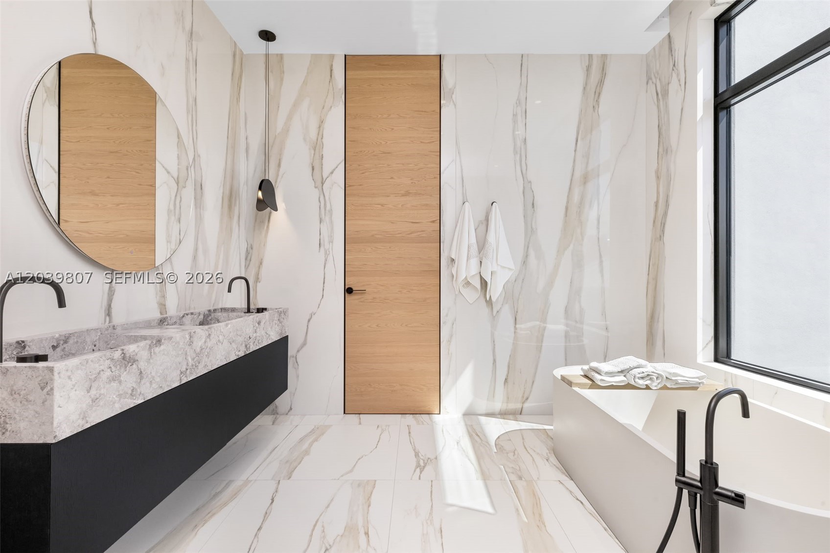 BEACH SHORES - Residential