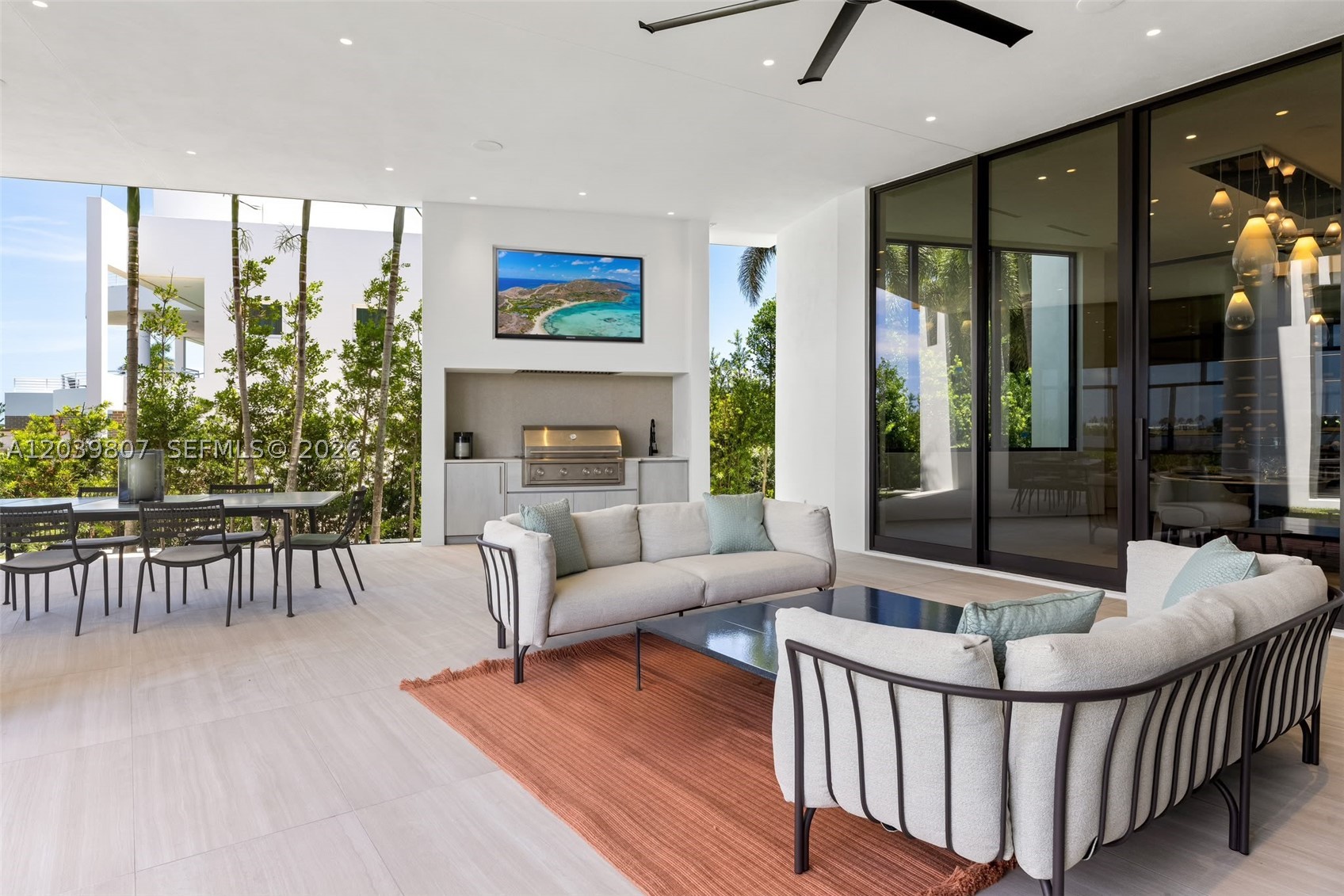 BEACH SHORES - Residential