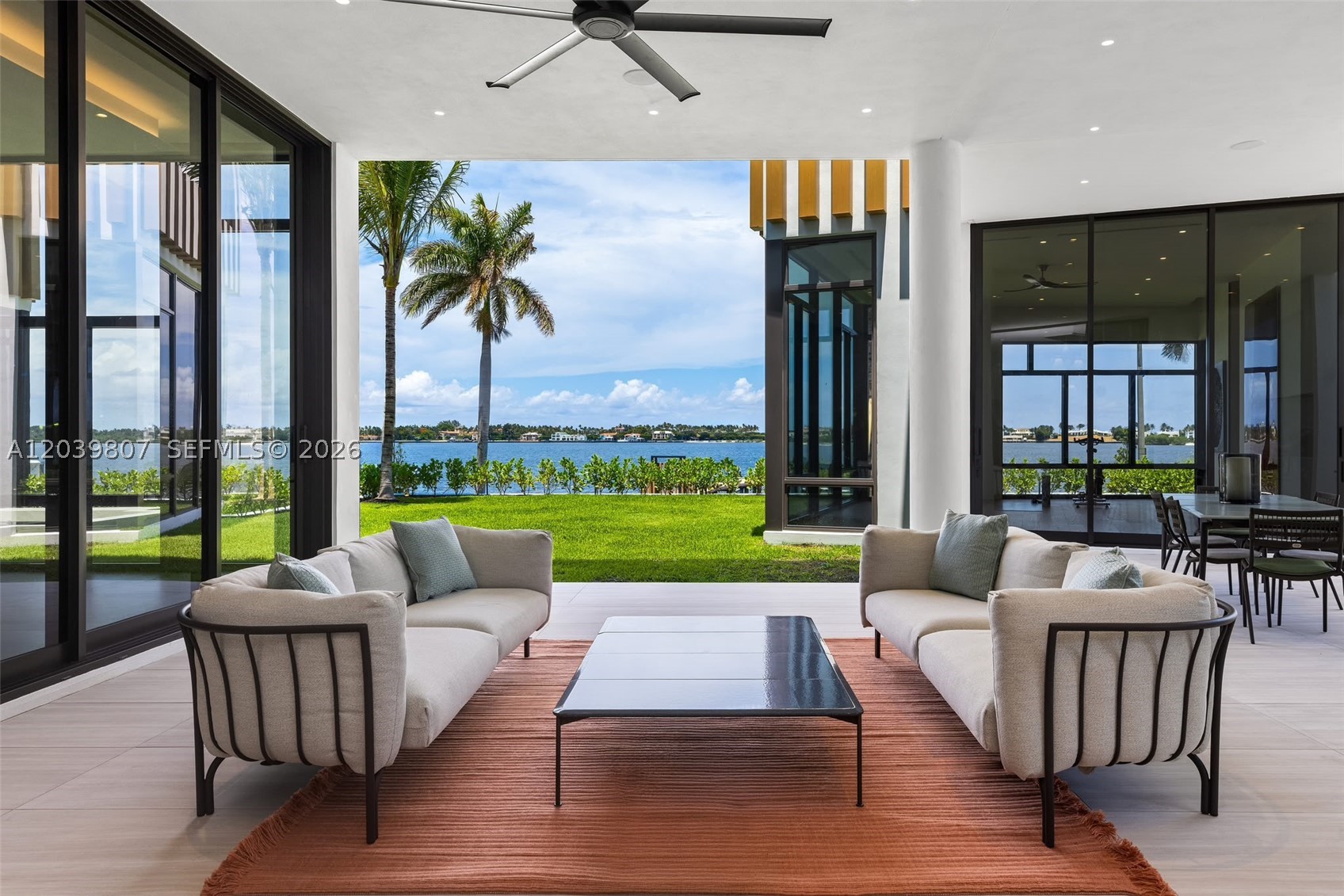 BEACH SHORES - Residential