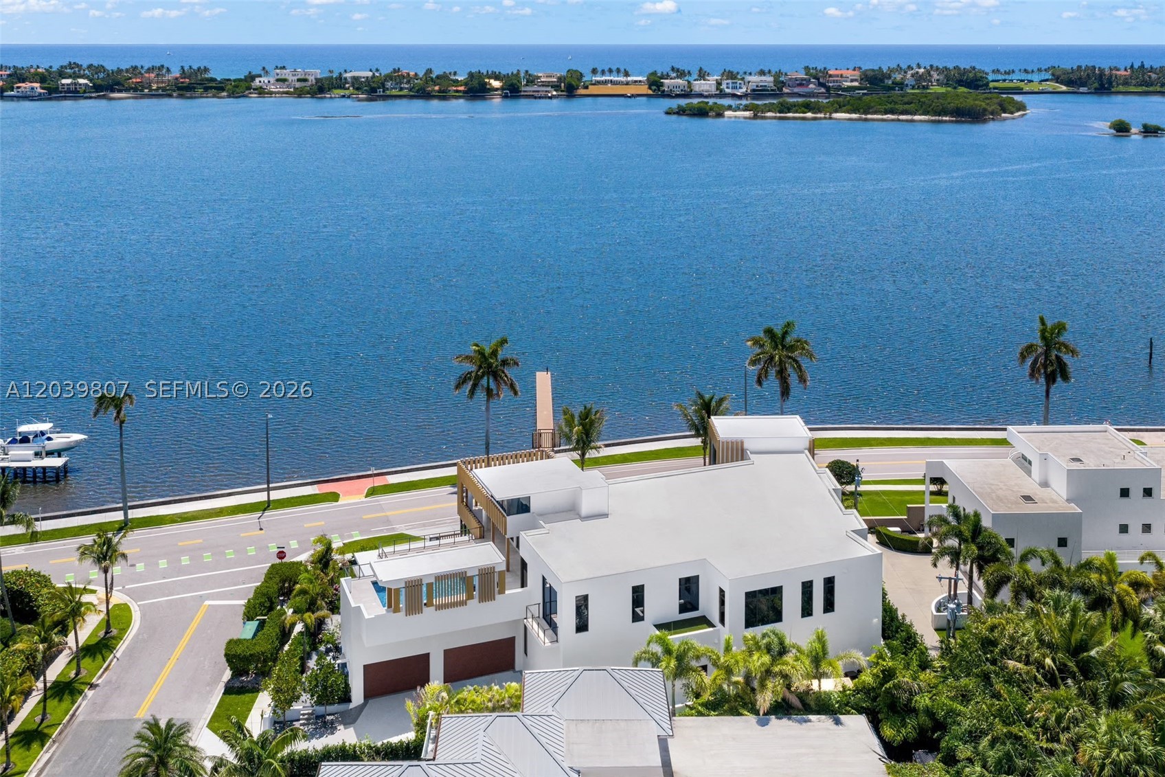 BEACH SHORES - Residential