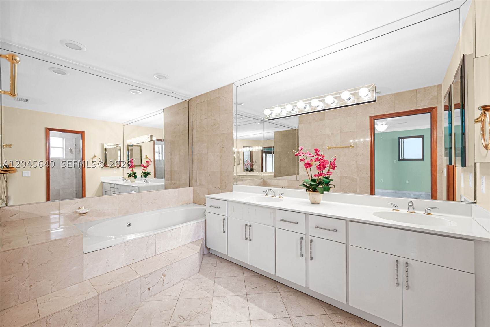 MARY ANN ESTATES 1ST ADDN - Residential