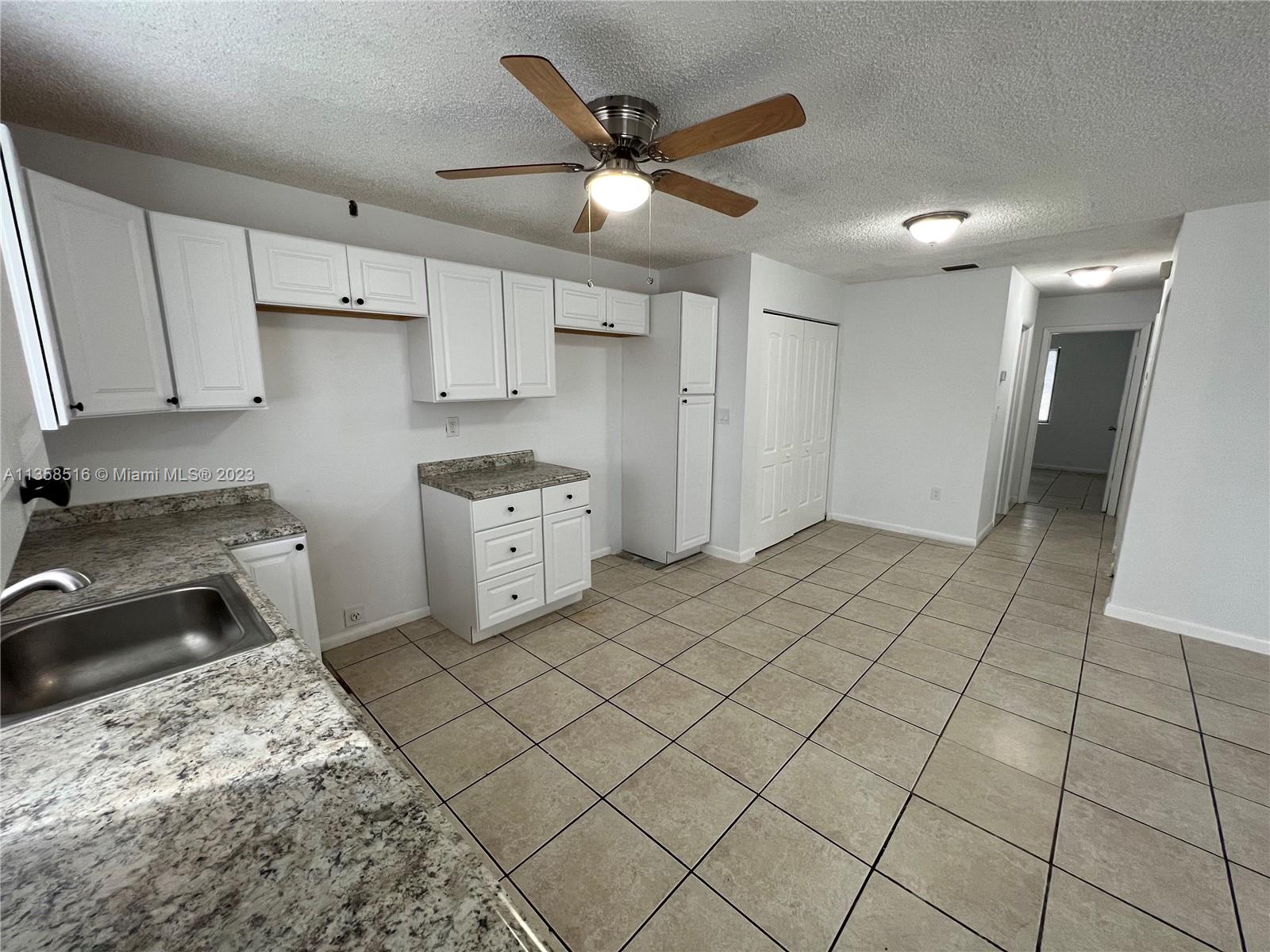 SUN LAND PARK - Residential Lease