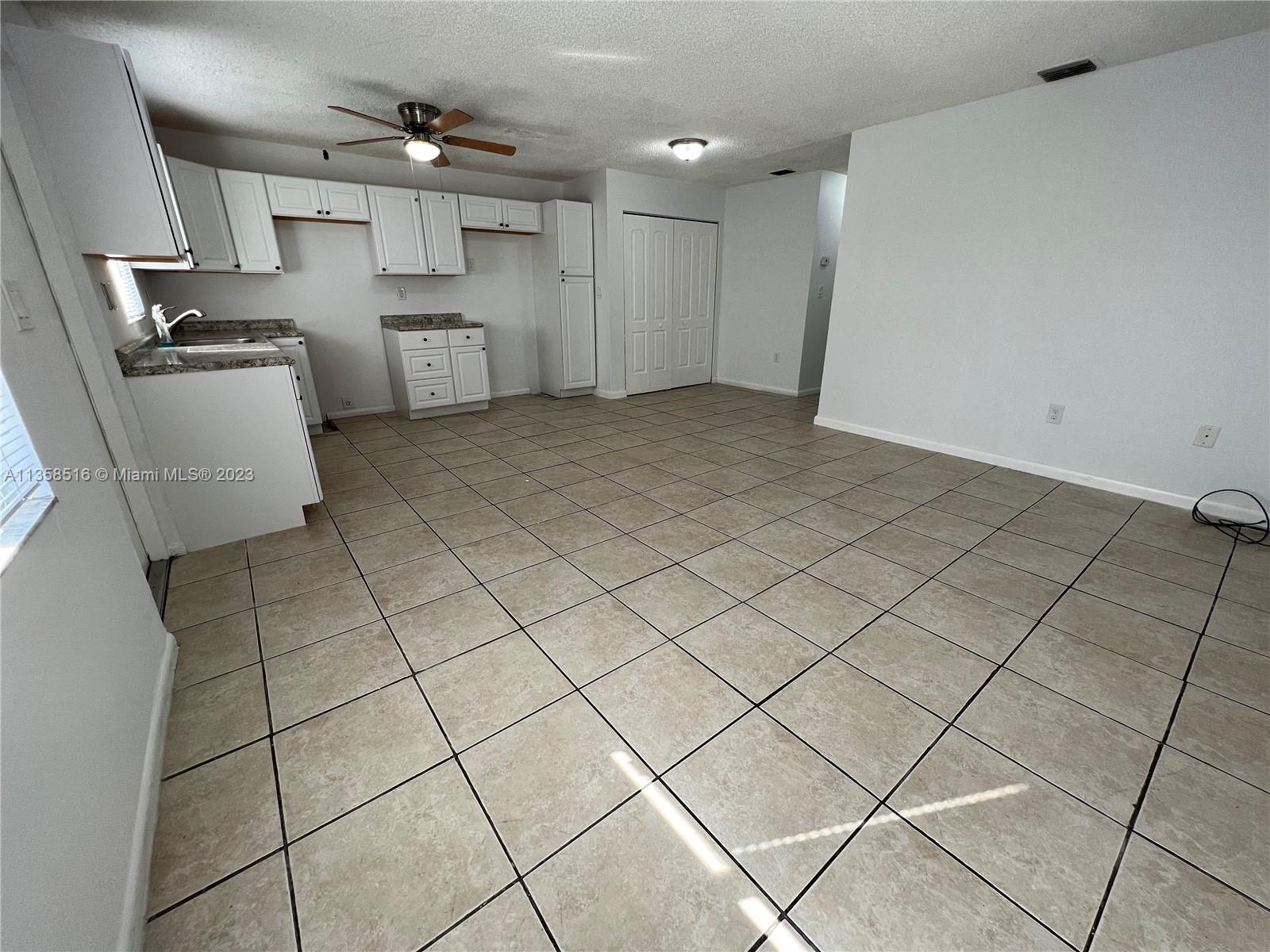 SUN LAND PARK - Residential Lease