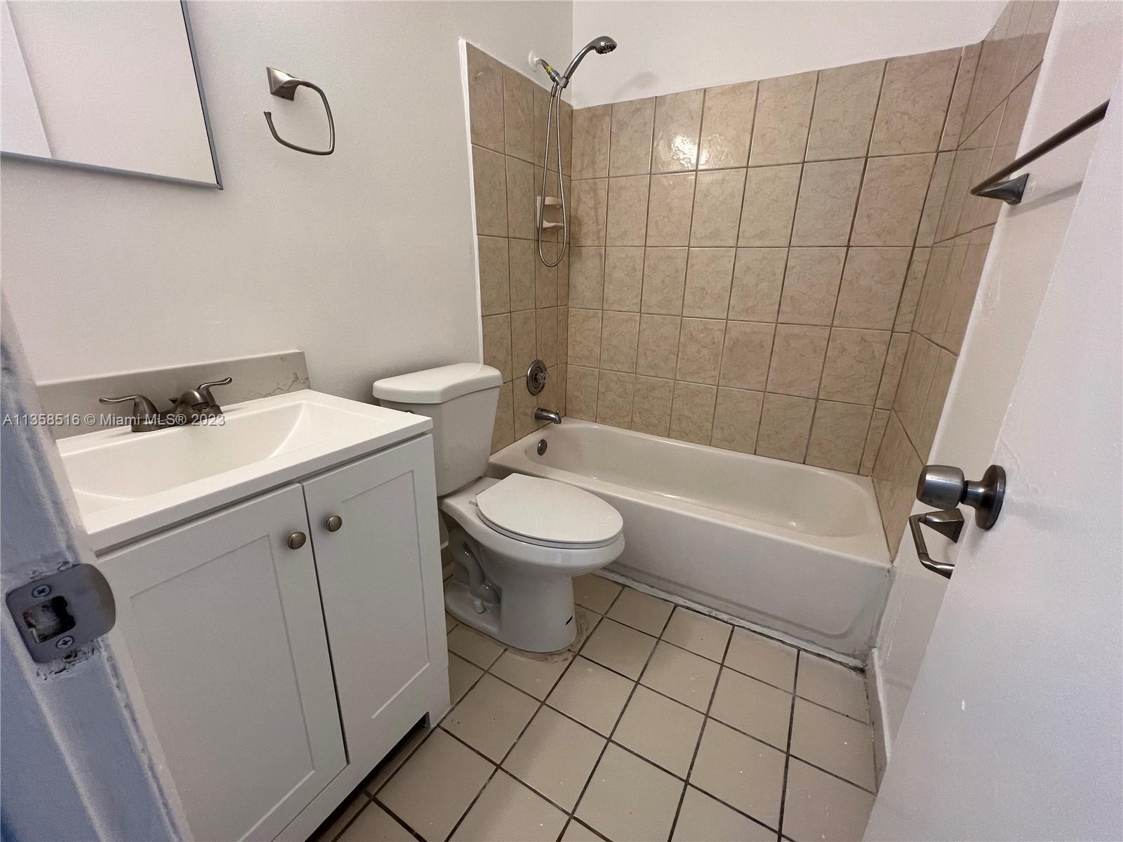 SUN LAND PARK - Residential Lease
