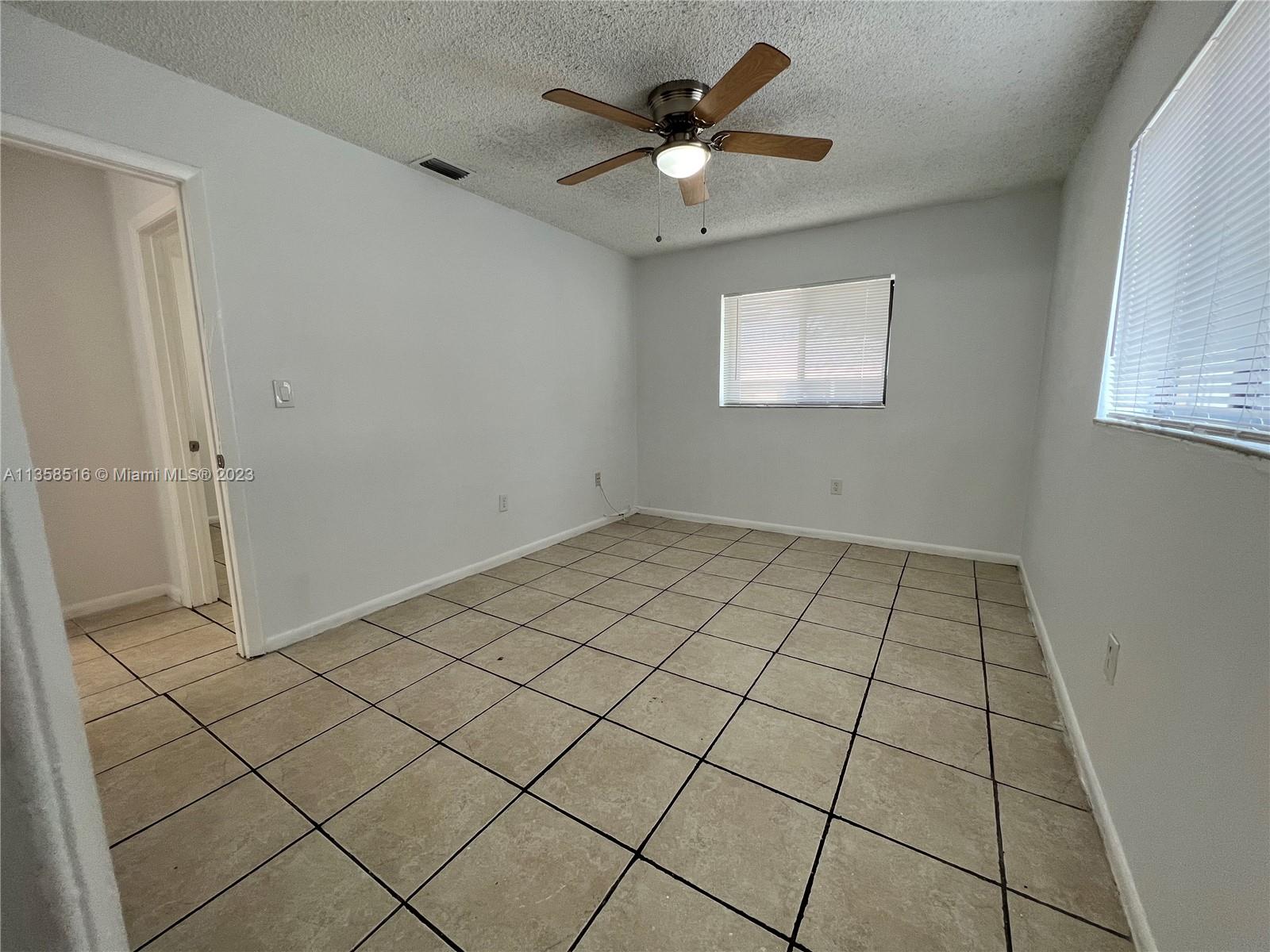SUN LAND PARK - Residential Lease