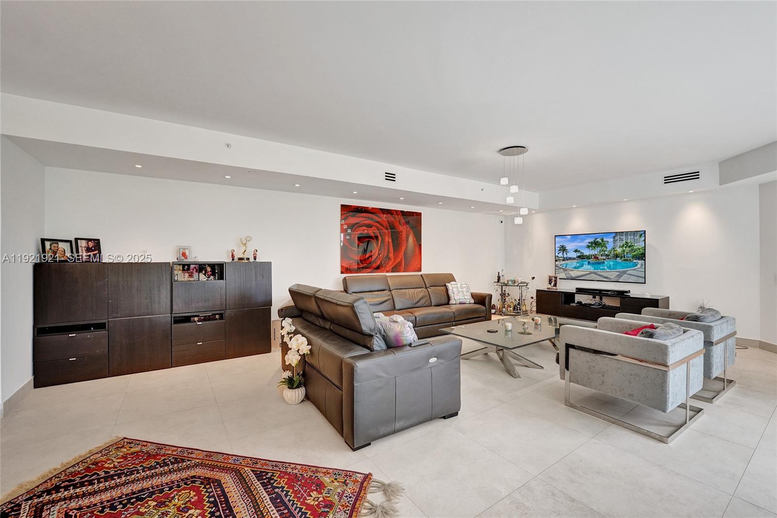 ATLANTIC I AT THE POINT C - Residential