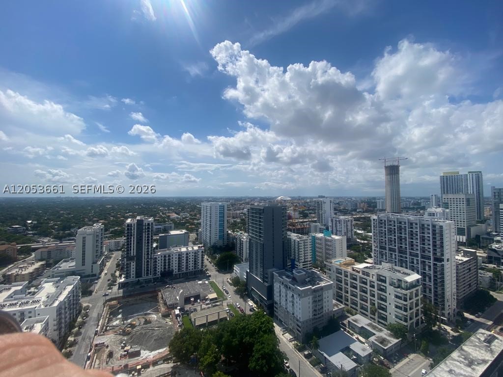 THE AXIS ON BRICKELL COND - Residential Lease