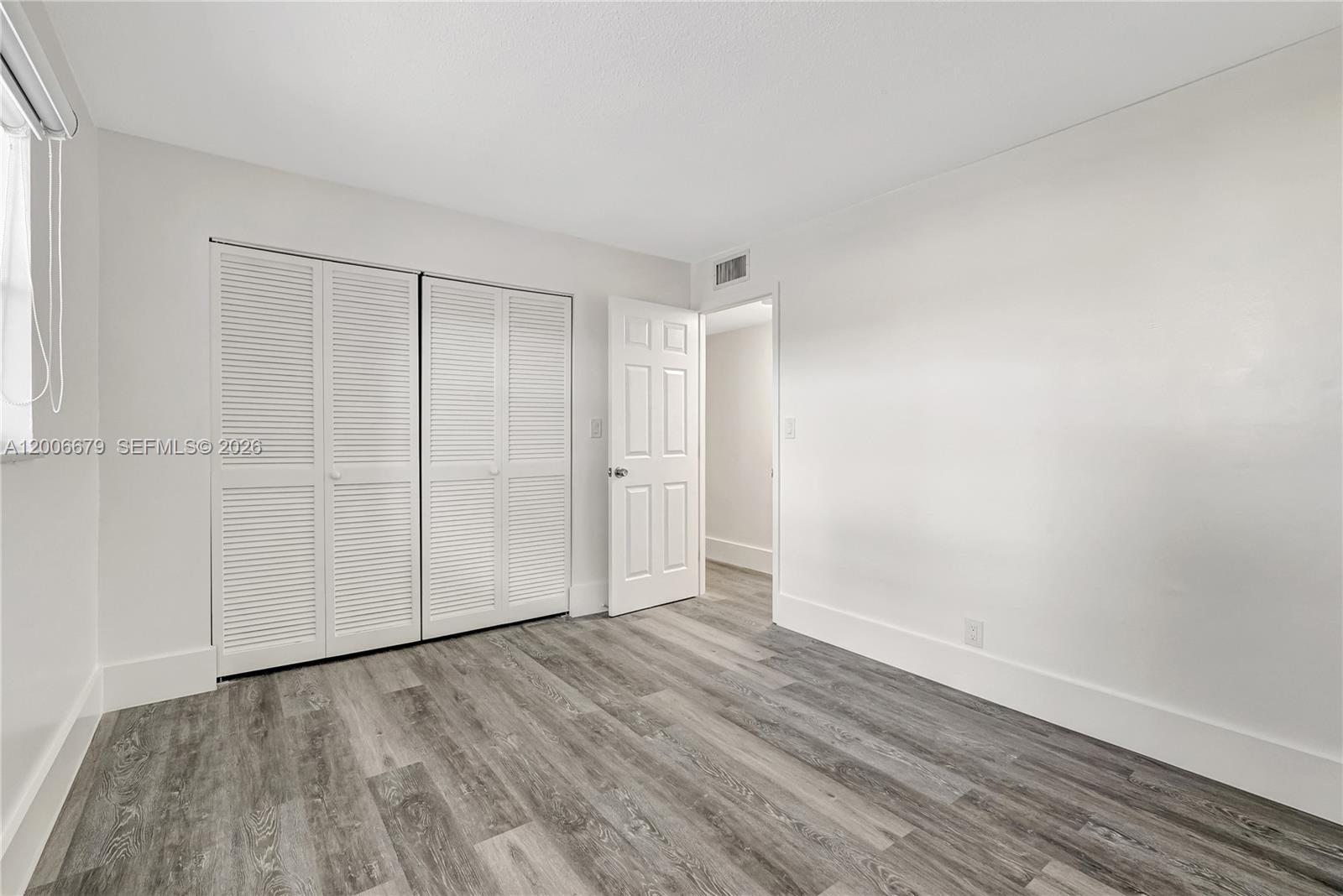HILLCREST COUNTRY CLUB AP - Residential