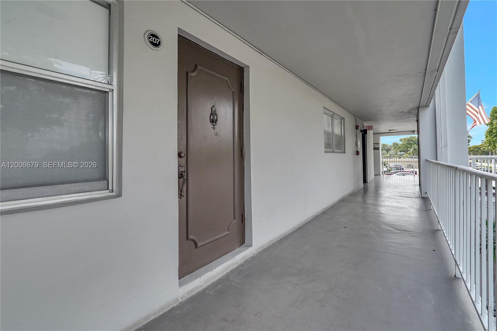 HILLCREST COUNTRY CLUB AP - Residential
