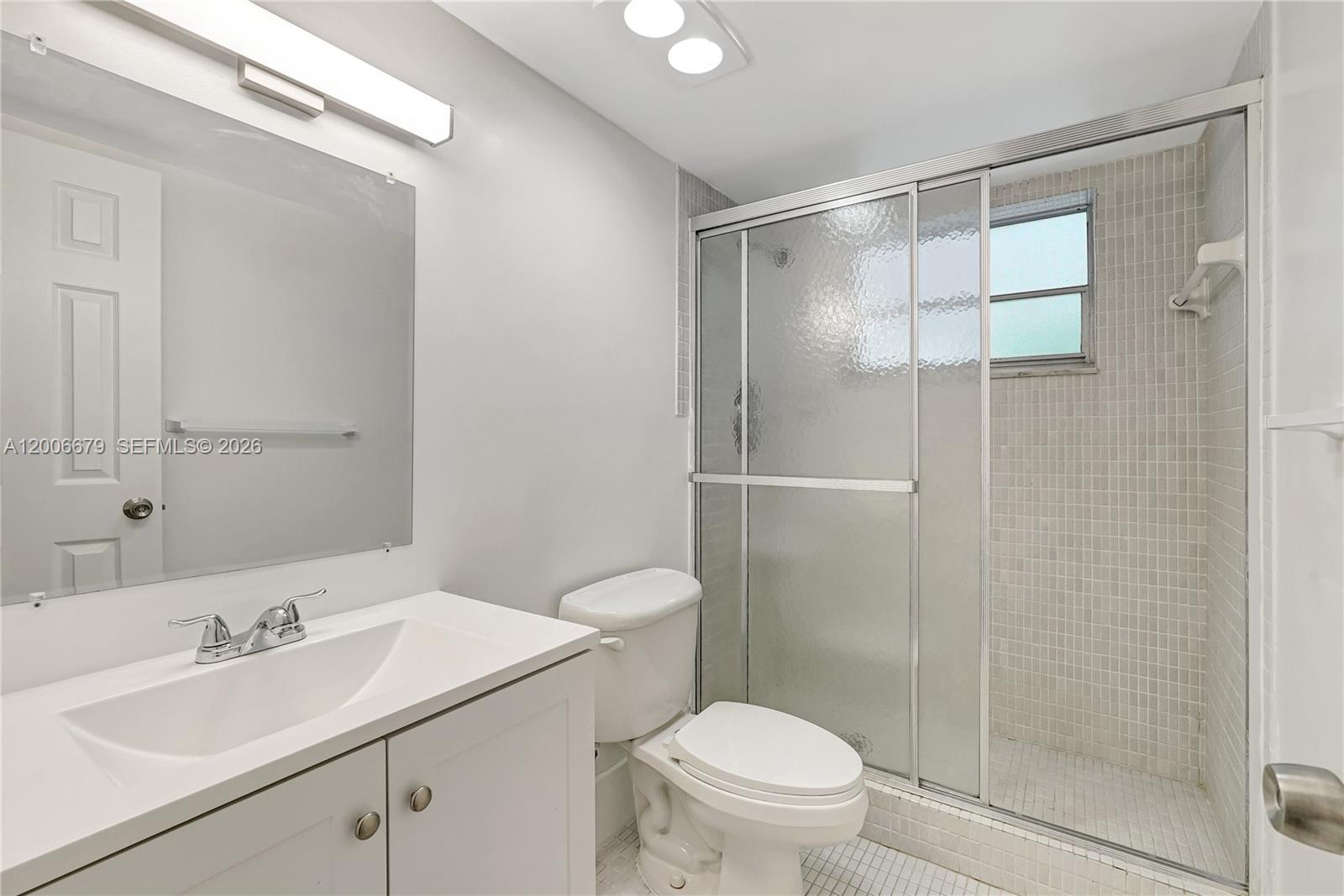 HILLCREST COUNTRY CLUB AP - Residential