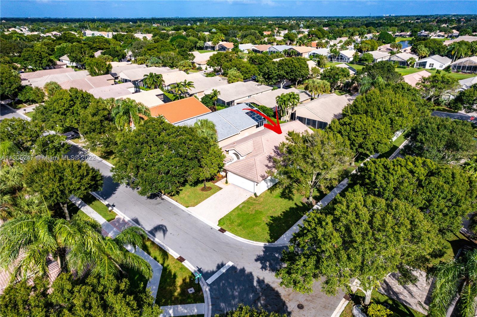 VALENCIA LAKES - Residential