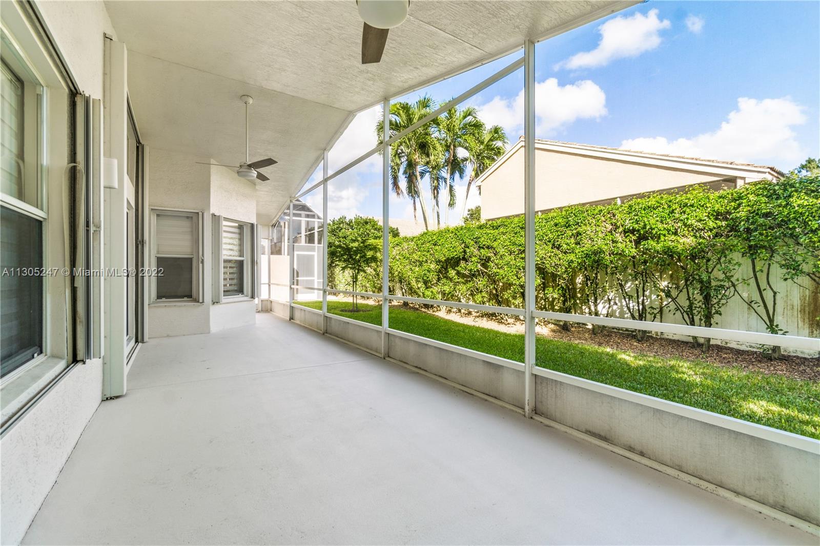 VALENCIA LAKES - Residential