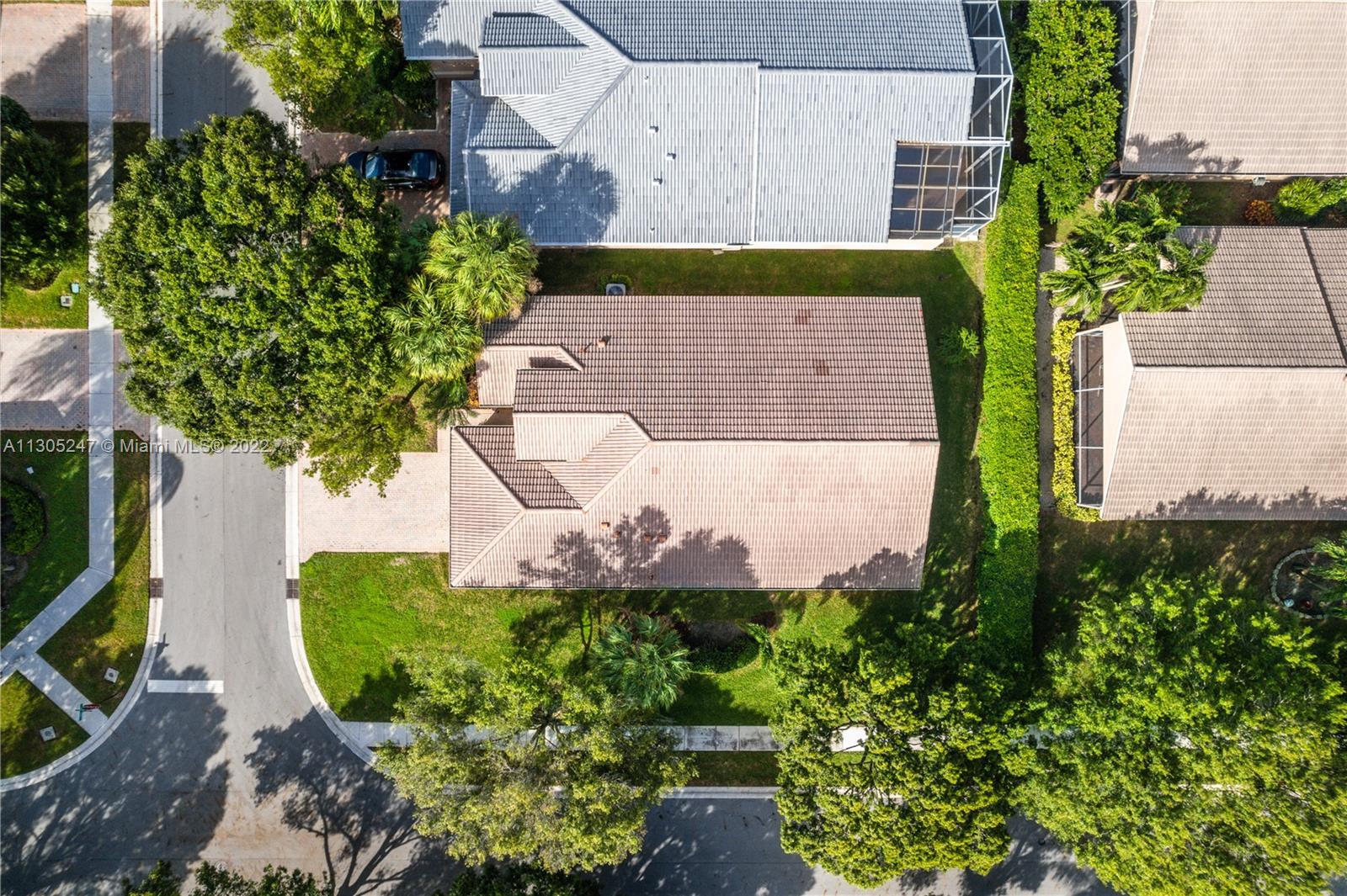 VALENCIA LAKES - Residential