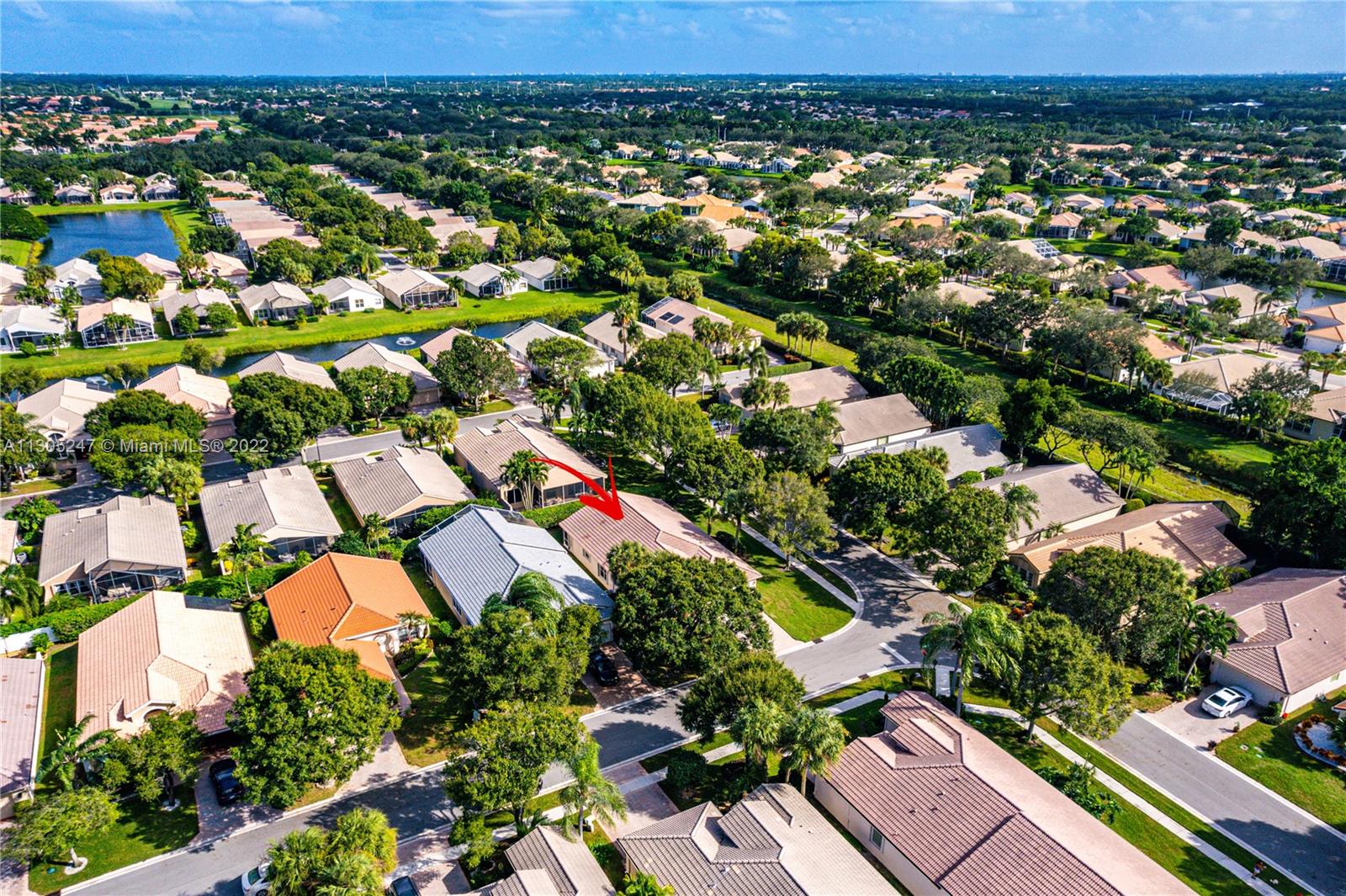 VALENCIA LAKES - Residential