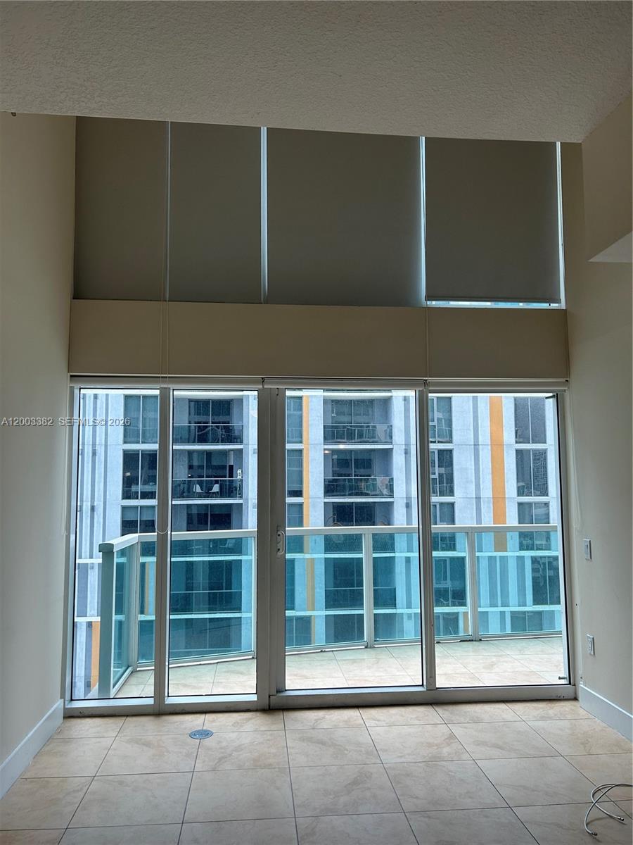 BRICKELL ON THE RIVER S T - Residential