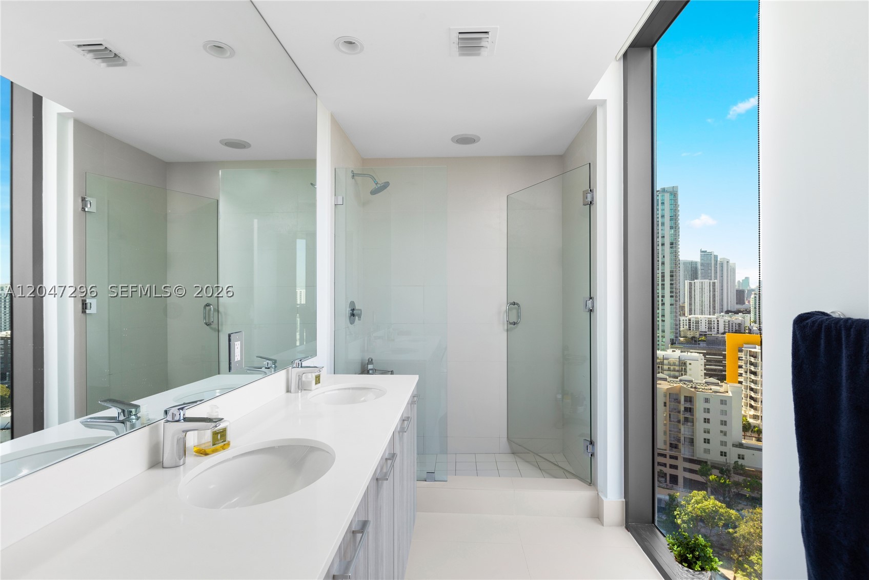 PARAISO BAYVIEWS CONDO - Residential Lease
