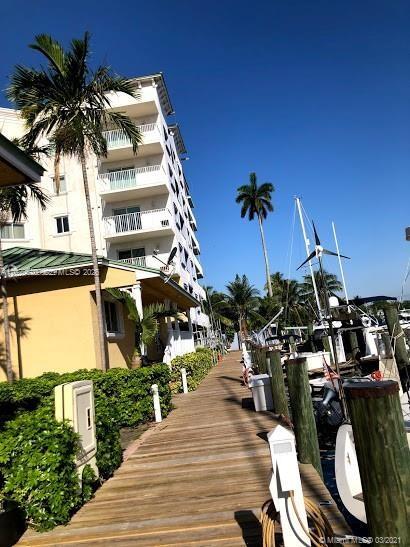 Well Located and beautiful 2 bed /2 bath apartment with washer and dryer inside the unit. Totally tiled floors through-out, ample bedrooms, small balcony. Gated buildingoffers 24-hour security guard. Enjoy the boardwalk for a walks and the boat docks that are located inside this community. Minutes of major highways. Available on July1st. to move in.