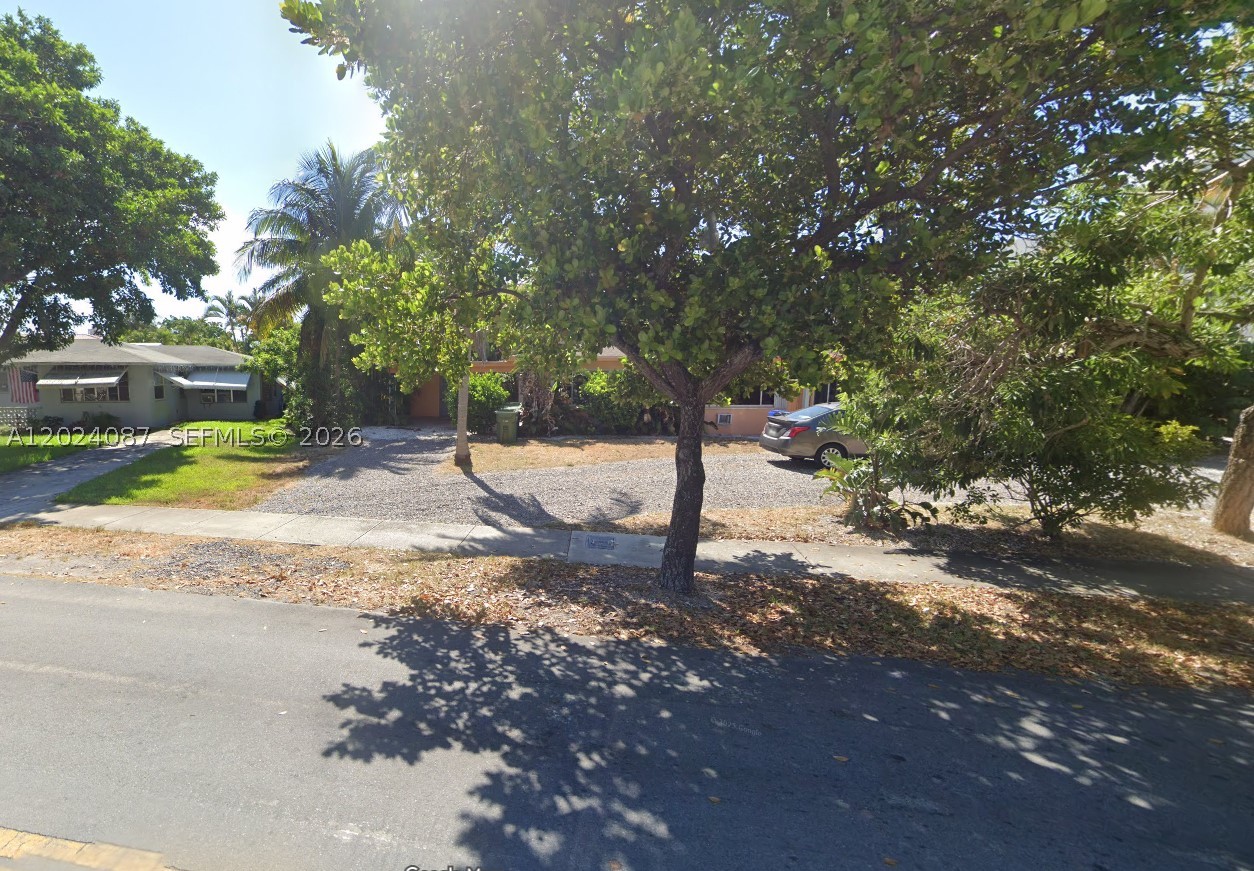 LIVERMORE ESTATES - Land