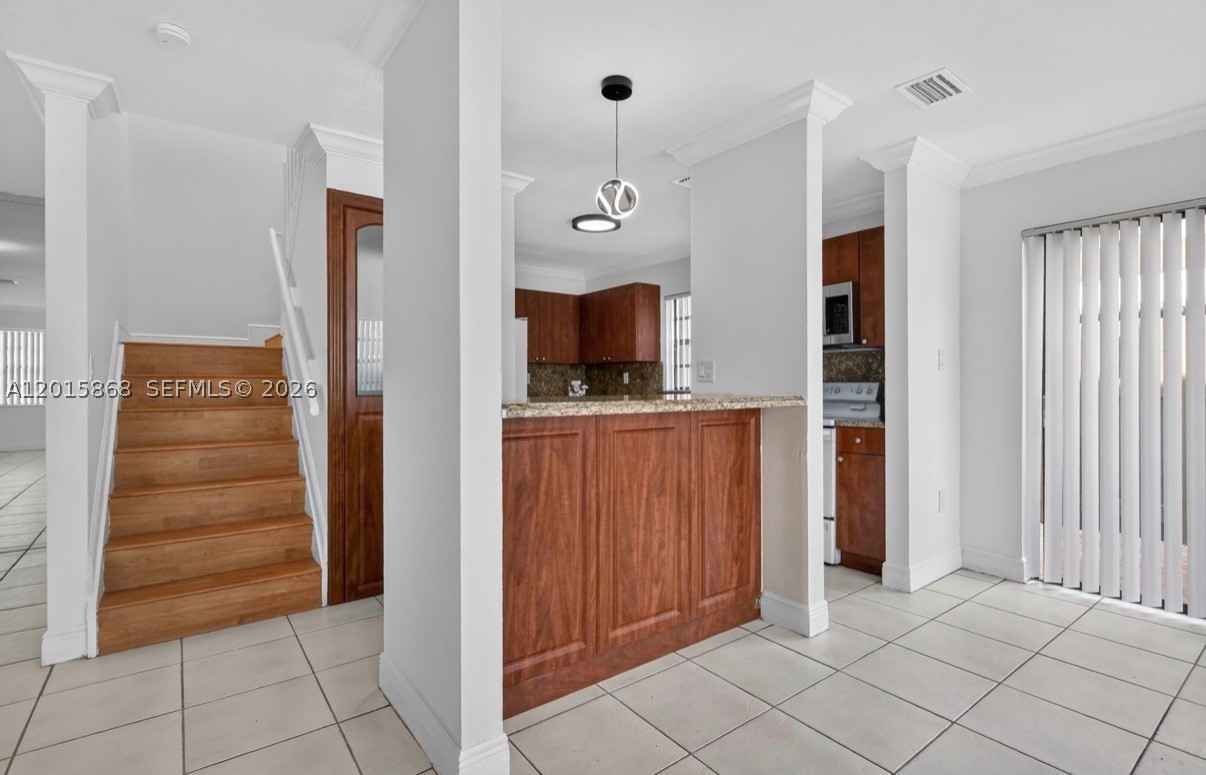 WOODS LANDING CONDO PH I - Residential