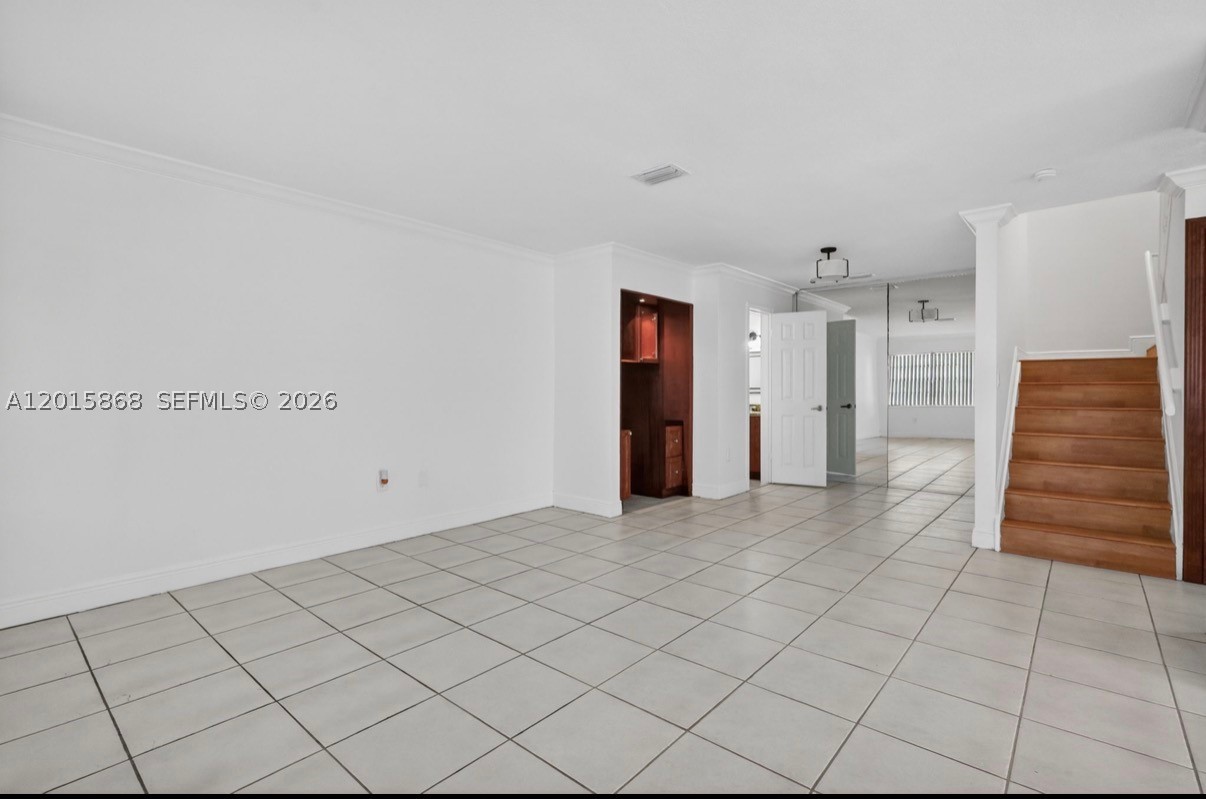 WOODS LANDING CONDO PH I - Residential