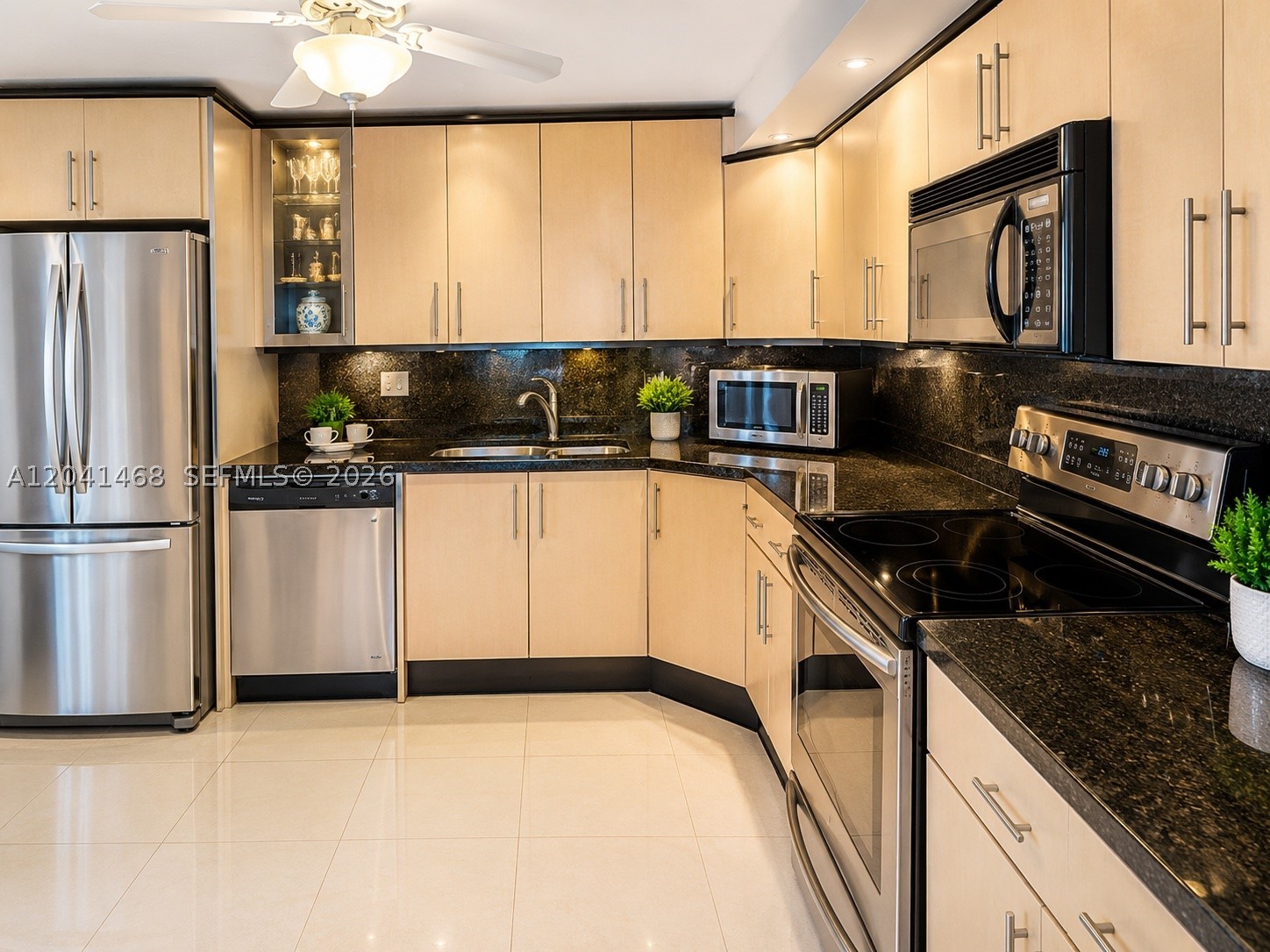 WINSTON TOWER 300 CONDO - Residential