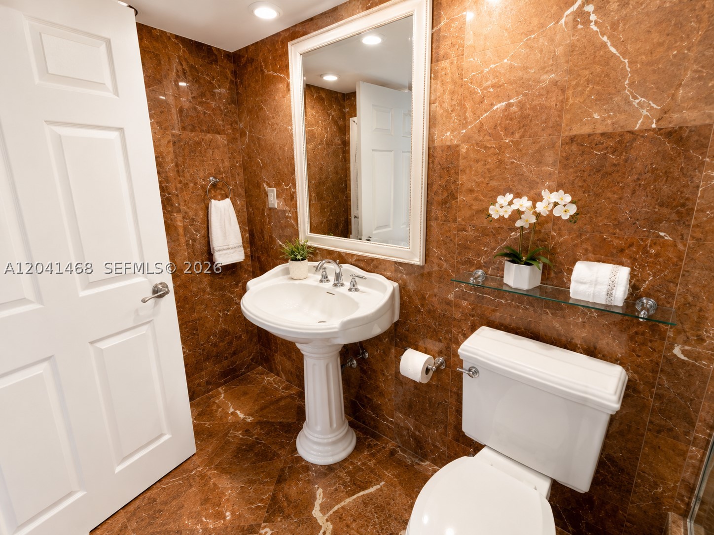 WINSTON TOWER 300 CONDO - Residential