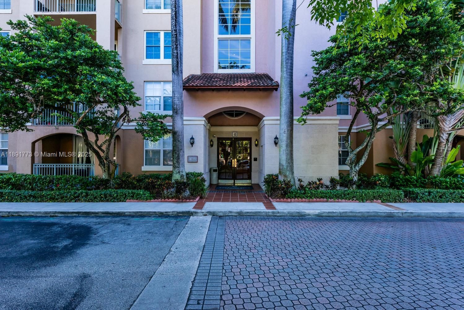 Perfect for Airbnb The Yacht Club of Aventura, 2 Bedroom 2 Bathroom located on the 5 floor of the building 4, Best building in the complex , ALLOW 7 DAYS RENTALS MINIMUM , Spectacular redesigned, simple Beautiful for your enjoyment, Tastefully Furnished, 3 Smart TV, Patio Furnitures, Leather electric coach, Original Hotel Mattress All set up Perfect for Investor or Vacation home or Both, Parking is free, the yacht club is a gated quiet community, perfect located 2 blocks from Aventura Mall and on the golf circle of Aventura, swimming pool facing the bay ,jacuzzi , BBQ area, gym, tennis, bicycle spot and children park
