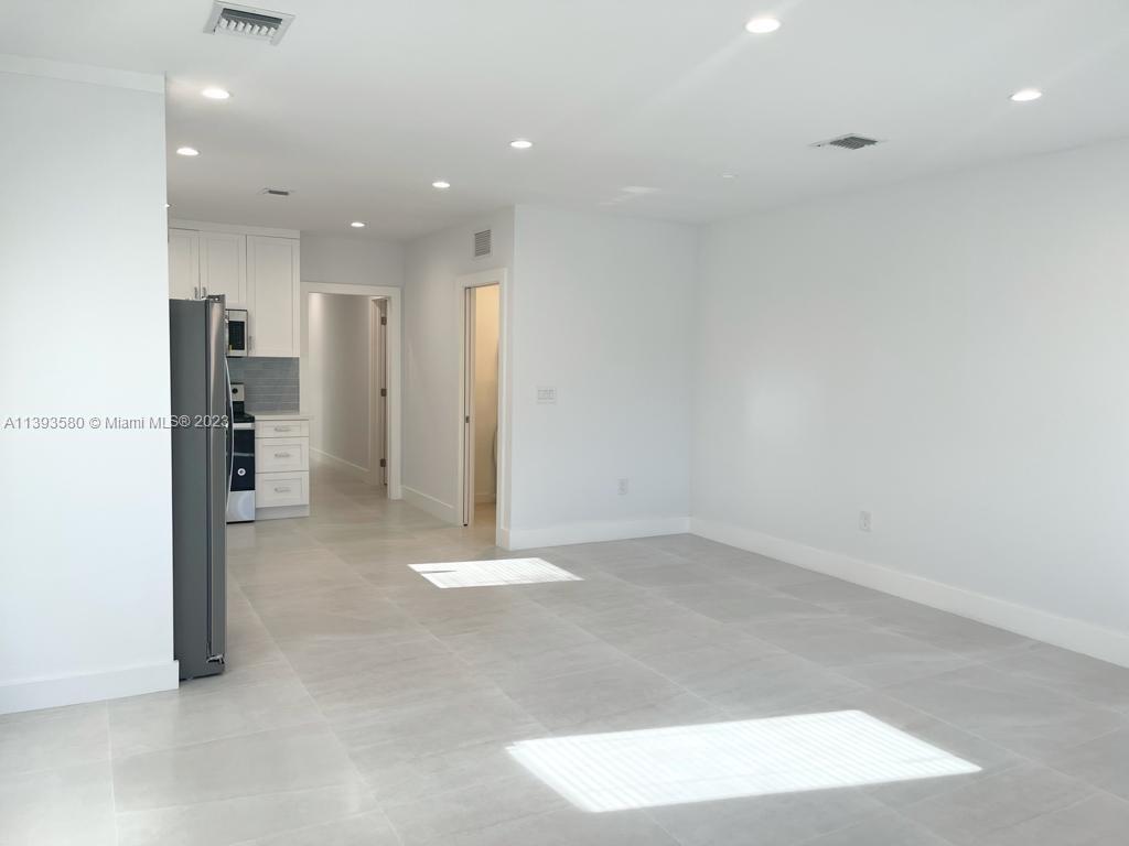 TAMIAMI ACRES PLAN 2 - Residential Lease