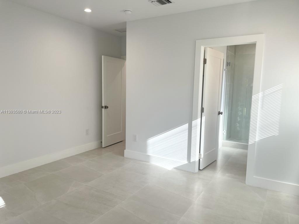 TAMIAMI ACRES PLAN 2 - Residential Lease