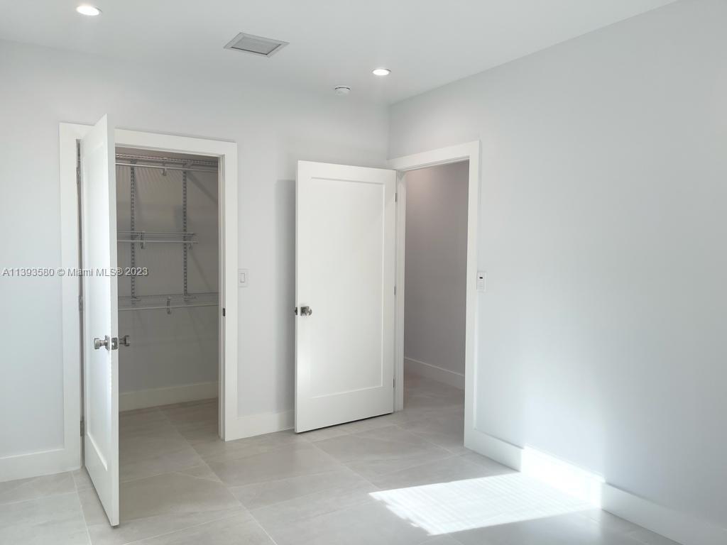 TAMIAMI ACRES PLAN 2 - Residential Lease